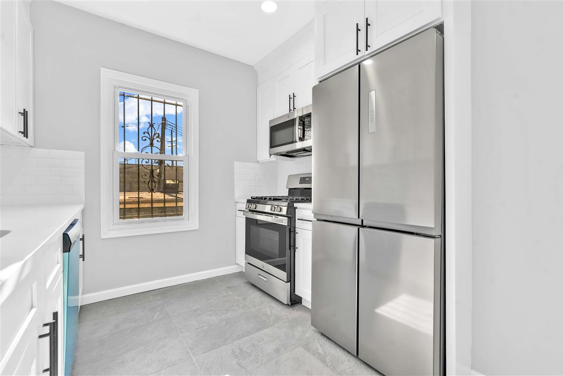 Single Family 190  Queens, NY 11423, MLS-812152-11
