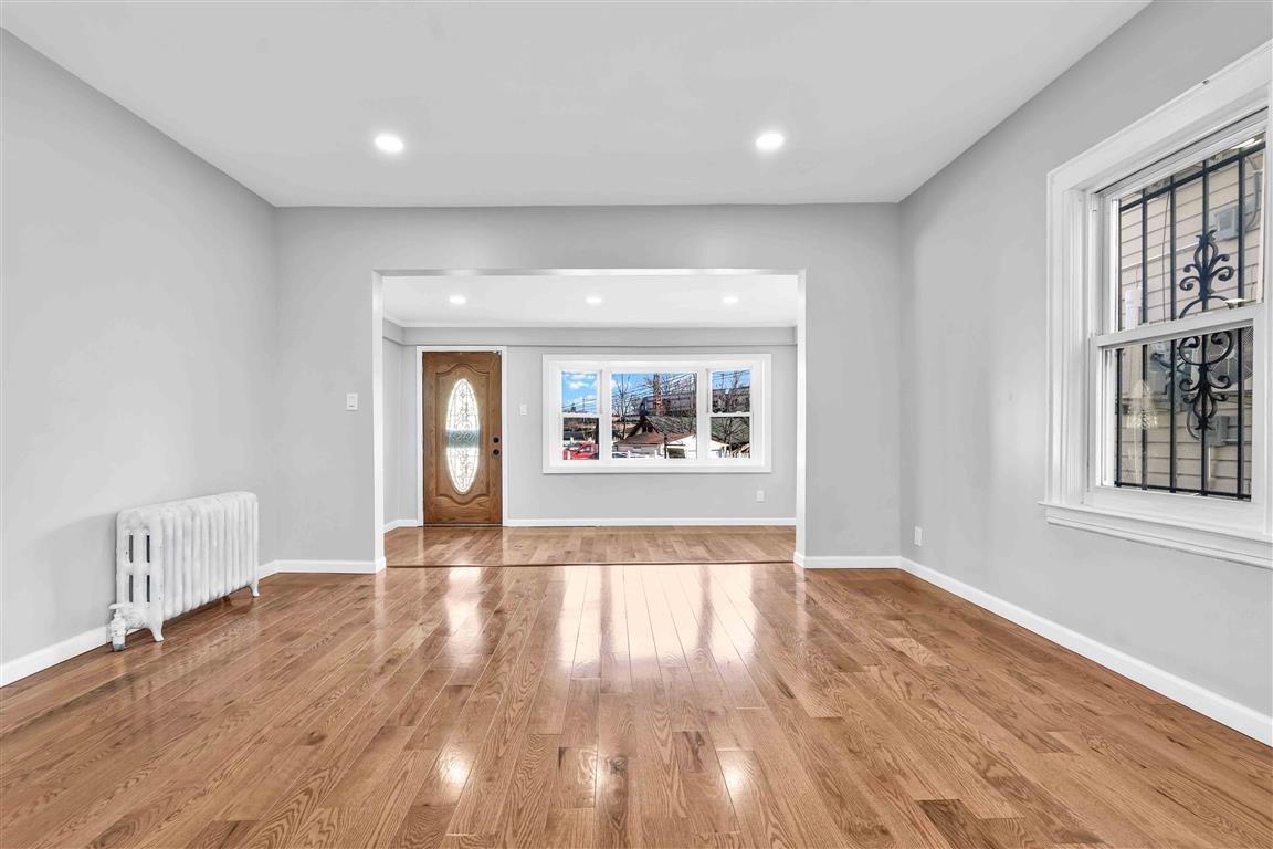Single Family 190  Queens, NY 11423, MLS-812152-15