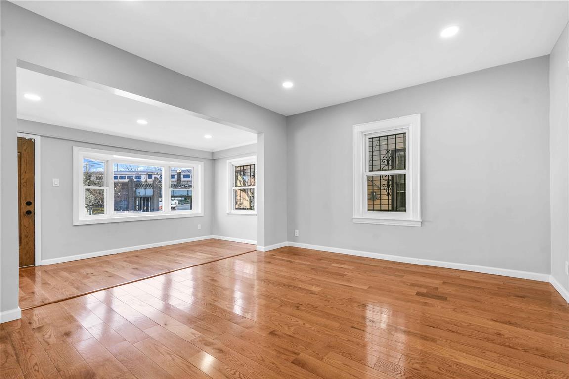 Single Family 190  Queens, NY 11423, MLS-812152-18
