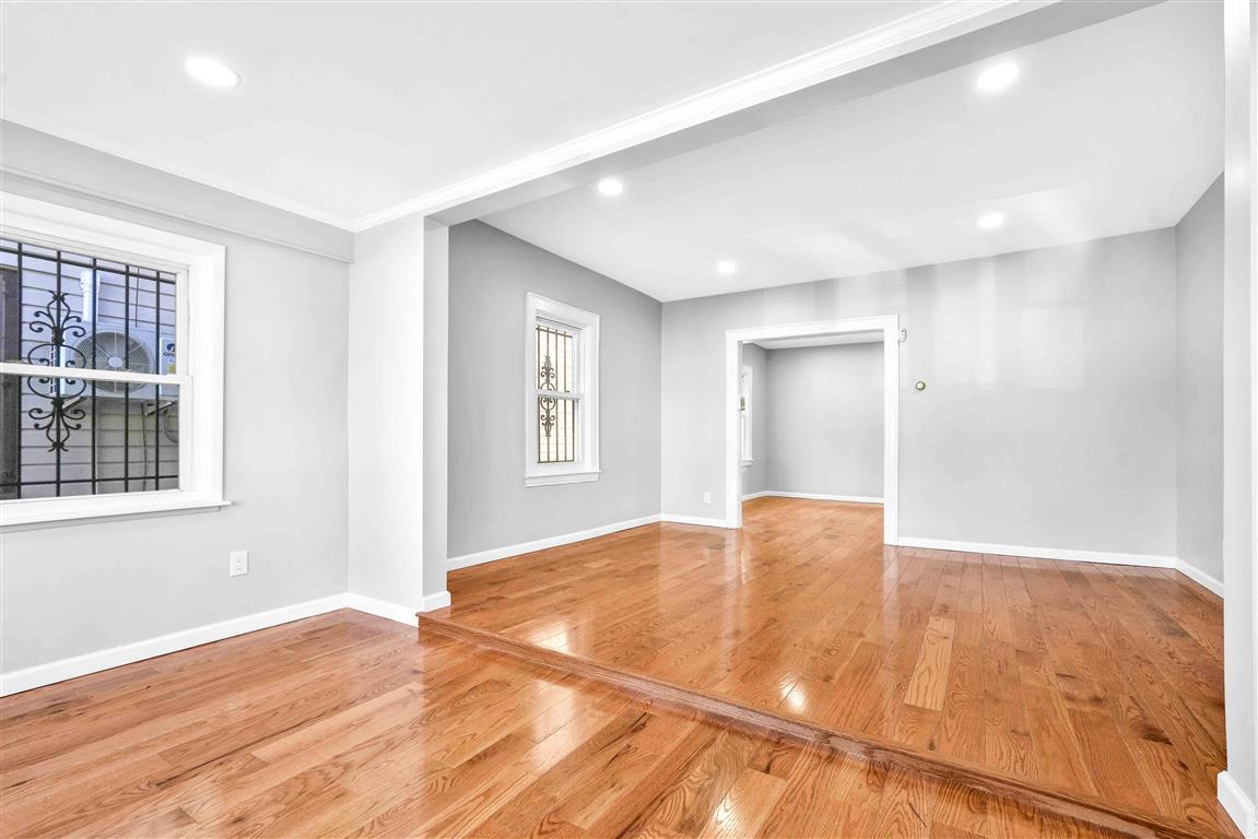 Single Family 190  Queens, NY 11423, MLS-812152-20