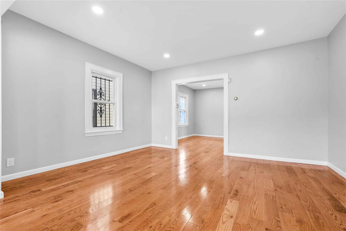 Single Family 190  Queens, NY 11423, MLS-812152-21