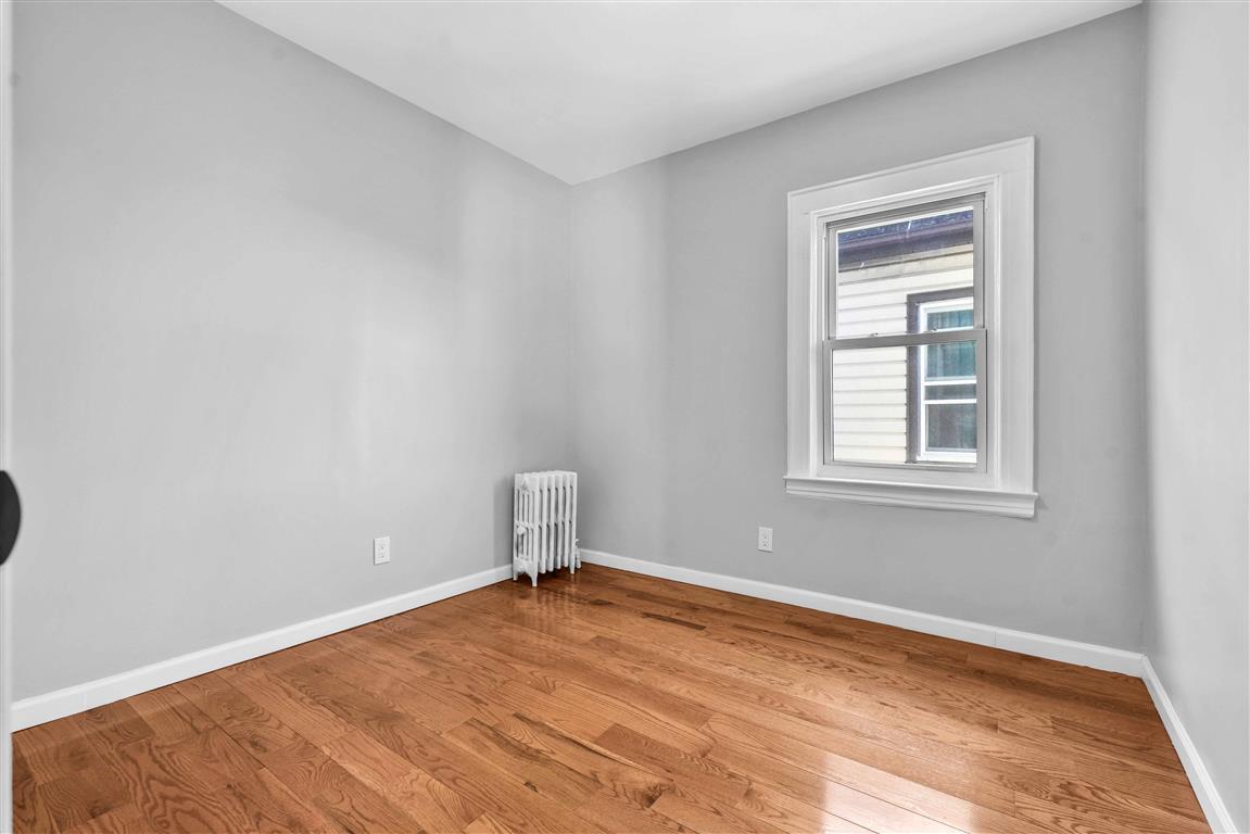 Single Family 190  Queens, NY 11423, MLS-812152-31