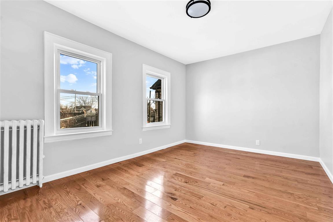 Single Family 190  Queens, NY 11423, MLS-812152-34