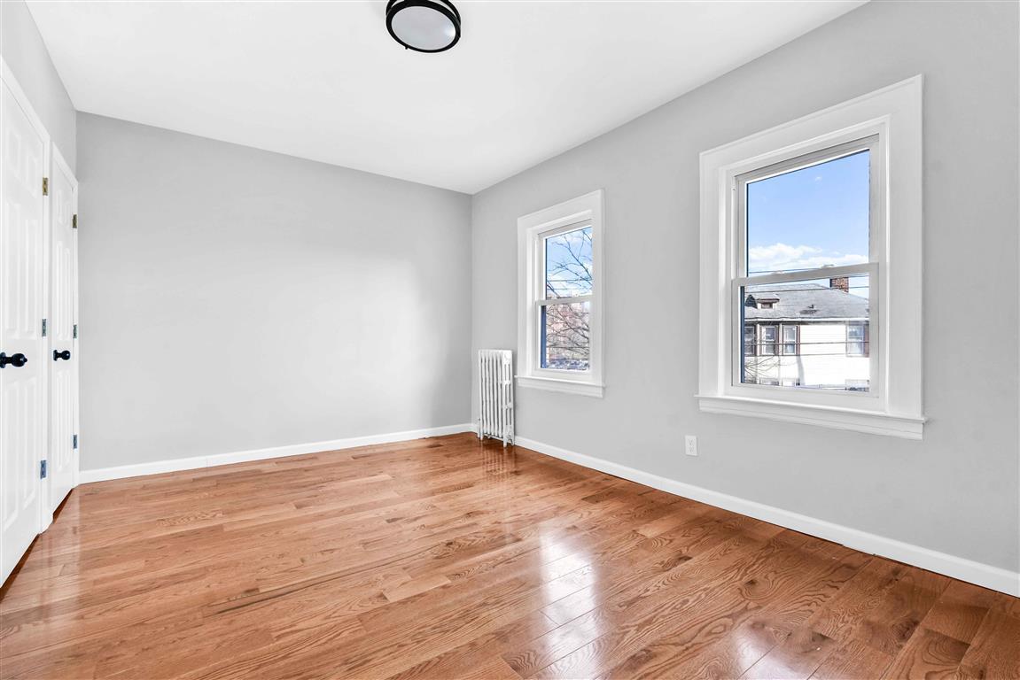 Single Family 190  Queens, NY 11423, MLS-812152-36
