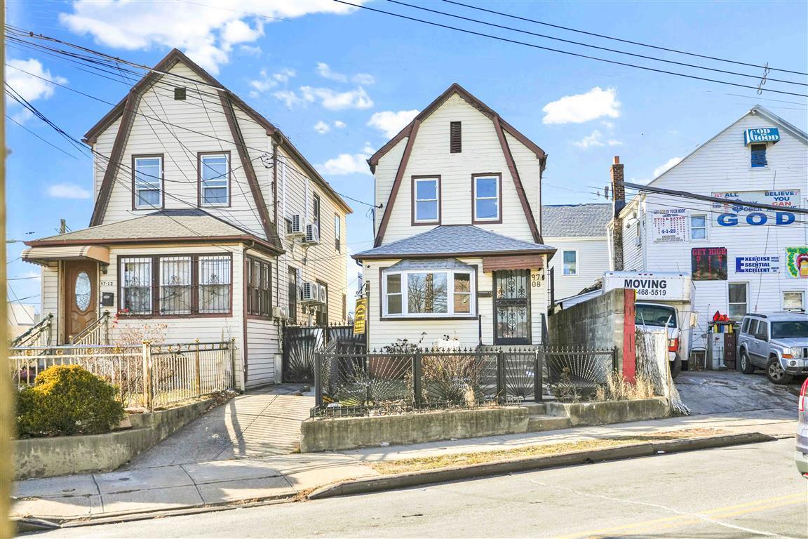 Single Family 190  Queens, NY 11423, MLS-812152-5