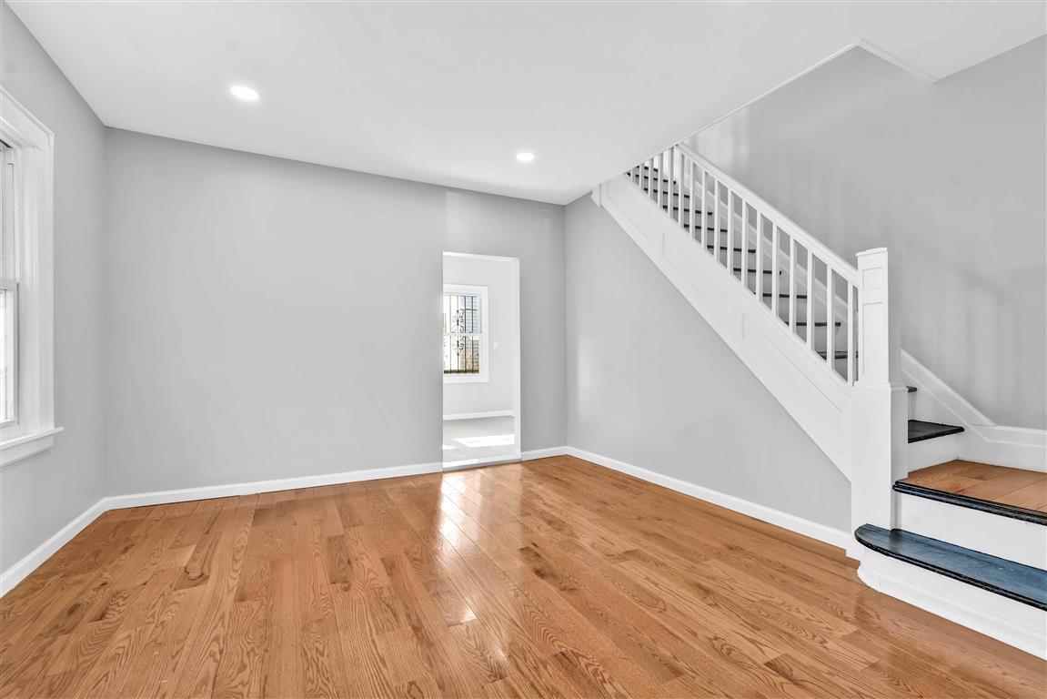 Single Family 190  Queens, NY 11423, MLS-812152-7