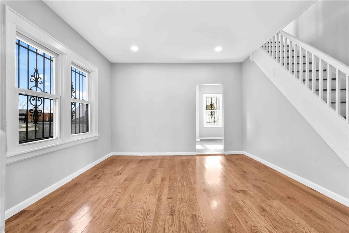 Single Family 190  Queens, NY 11423, MLS-812152-8