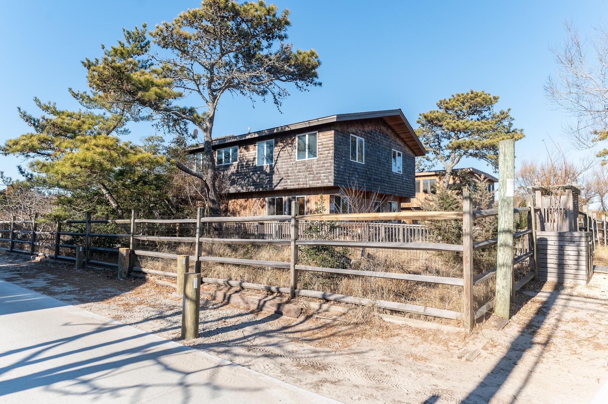 Single Family Clipper Roadway  Suffolk County, NY 11770, MLS-812247-36