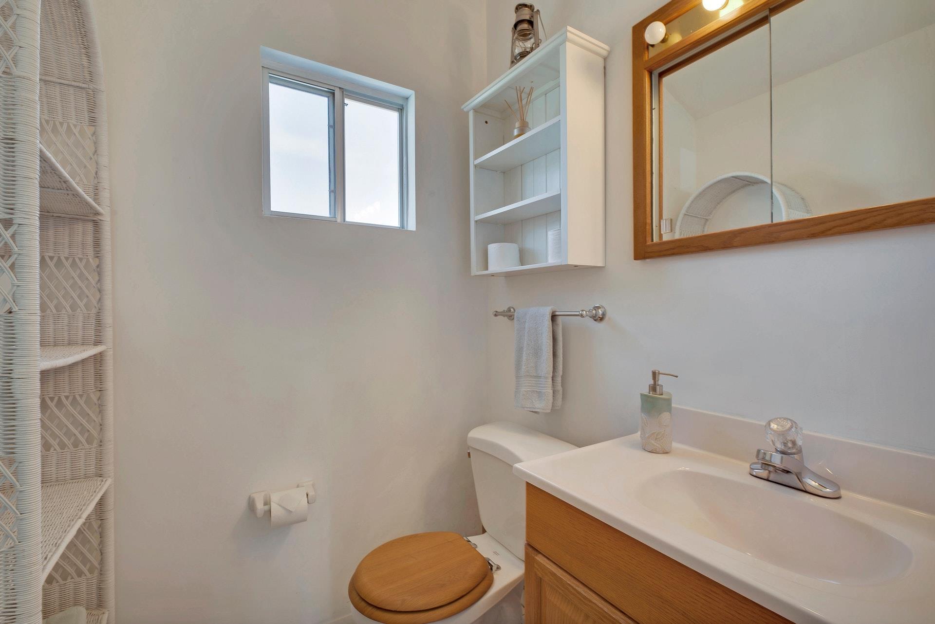 Apartment Oakhurst  Suffolk County, NY 11946, MLS-812262-12