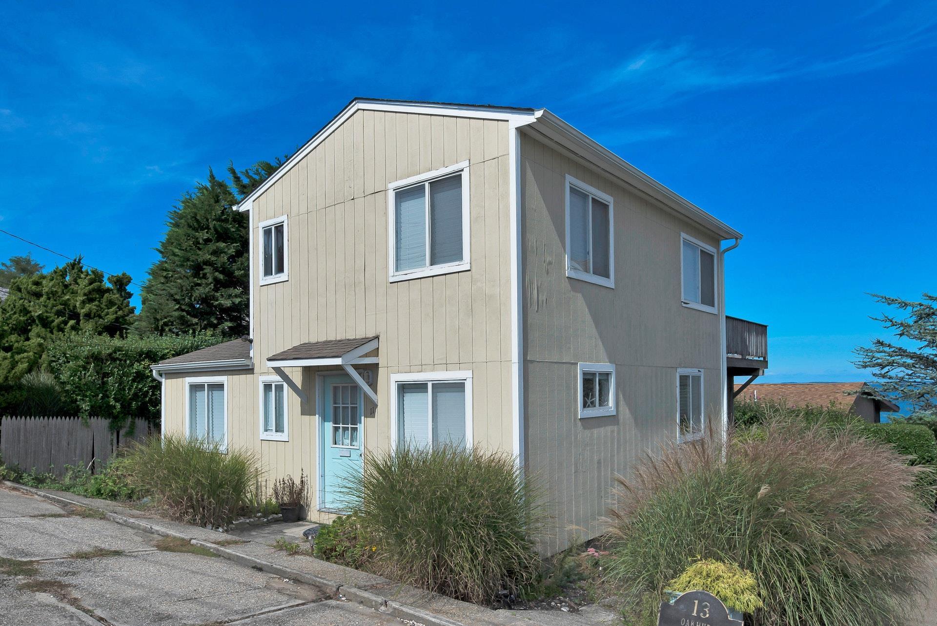 Apartment Oakhurst  Suffolk County, NY 11946, MLS-812262-2