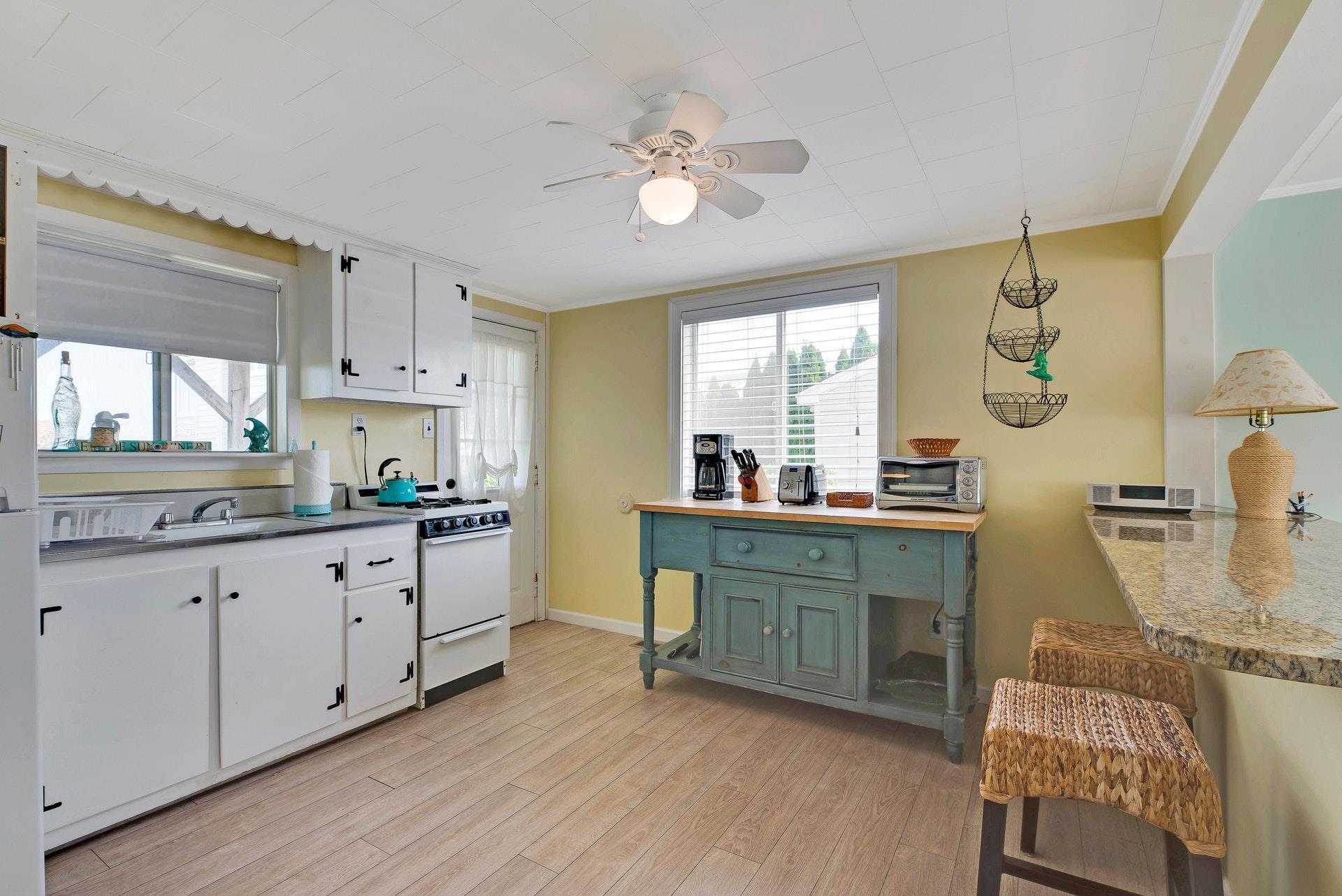 Apartment Oakhurst  Suffolk County, NY 11946, MLS-812262-7