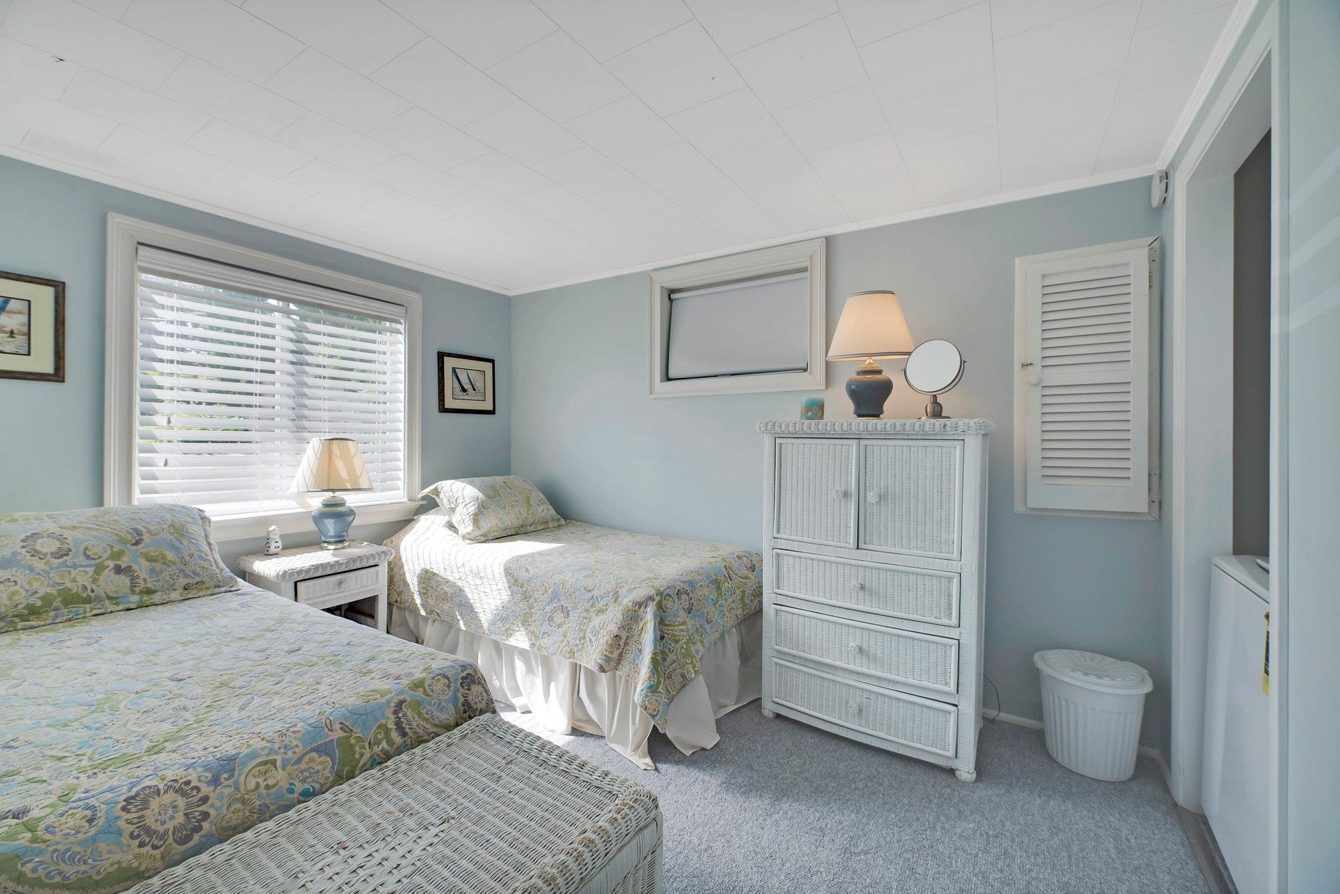 Apartment Oakhurst  Suffolk County, NY 11946, MLS-812262-9