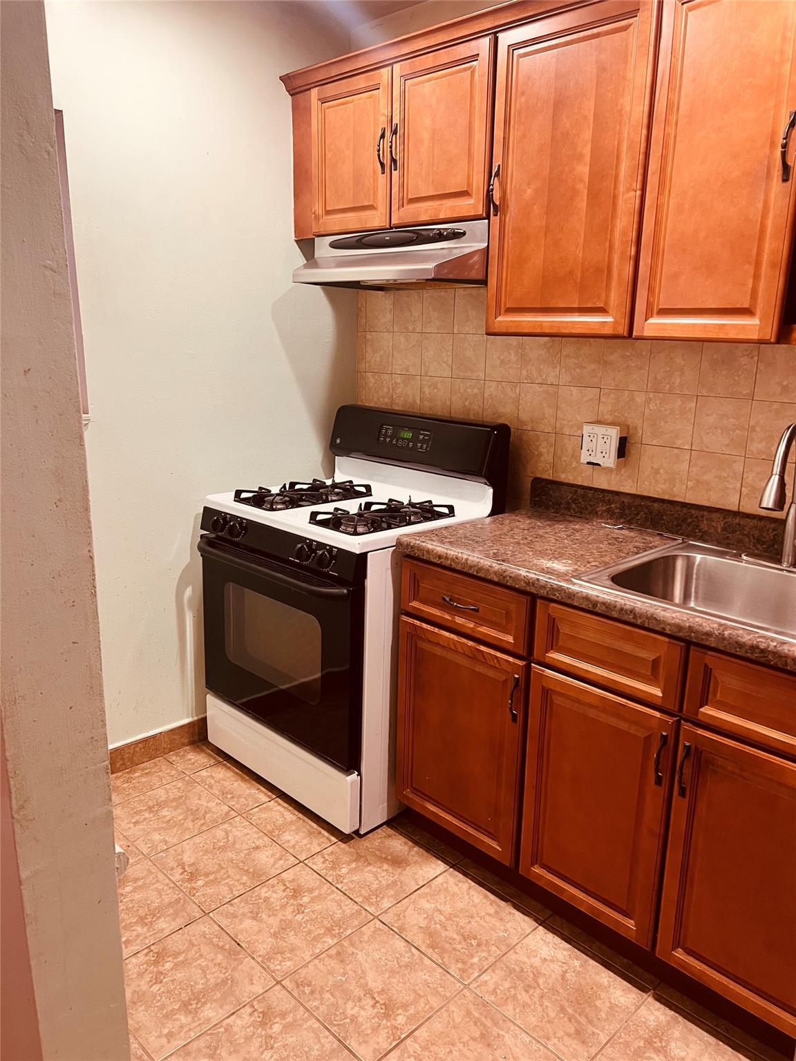 Apartment 224th  Bronx, NY 10466, MLS-812298-6