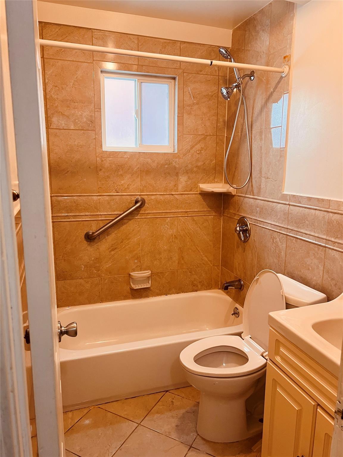 Apartment 224th  Bronx, NY 10466, MLS-812298-7