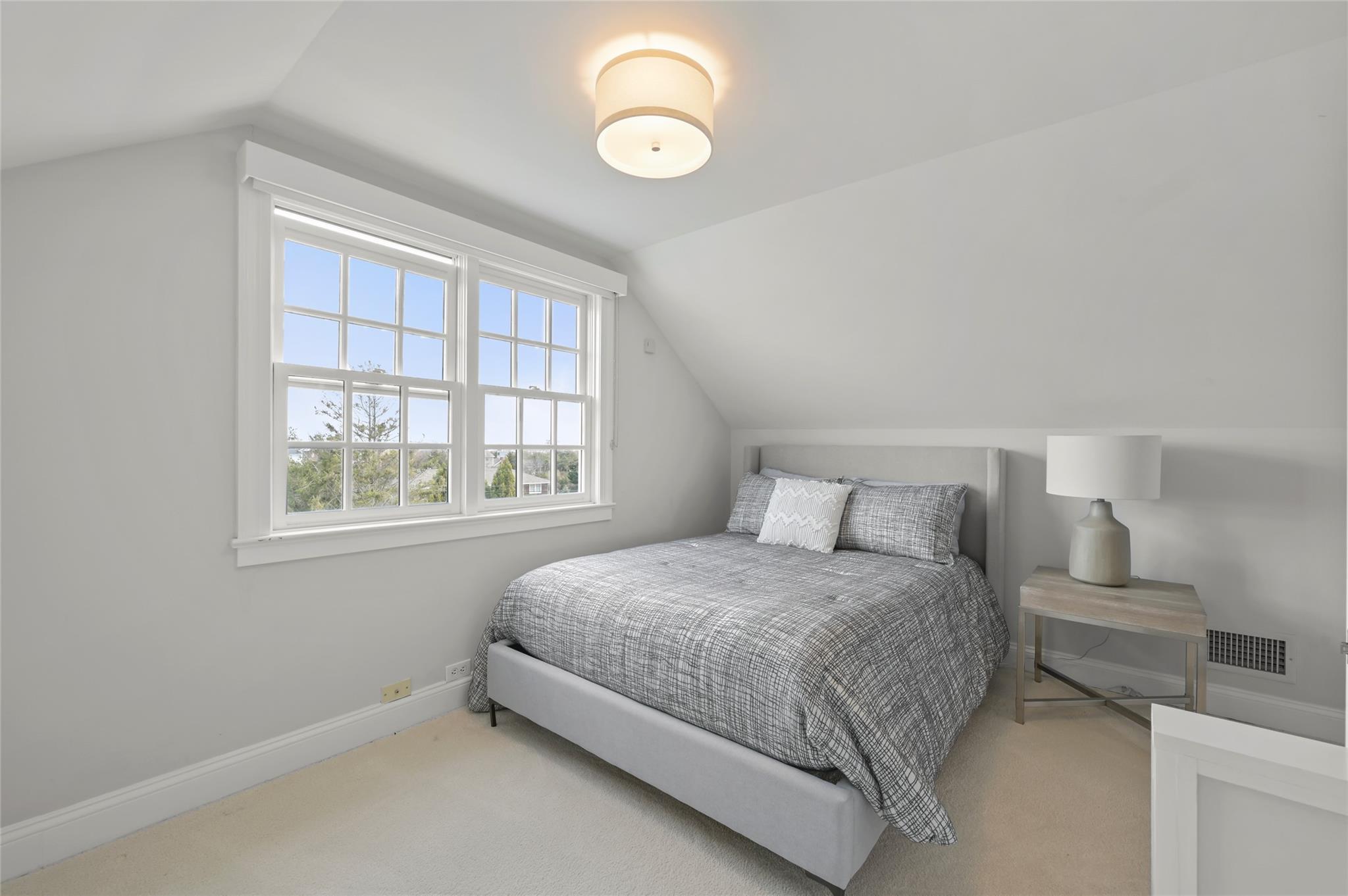 Apartment Oneck  Suffolk County, NY 11978, MLS-812333-26