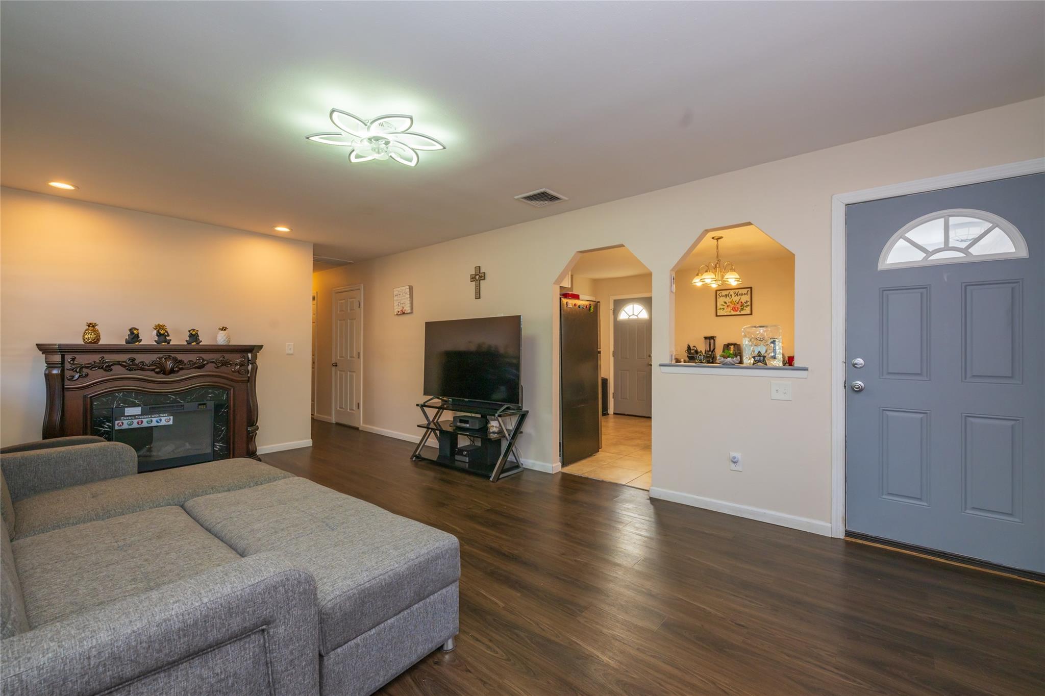 Single Family Hurstwood  Suffolk County, NY 11967, MLS-812347-31