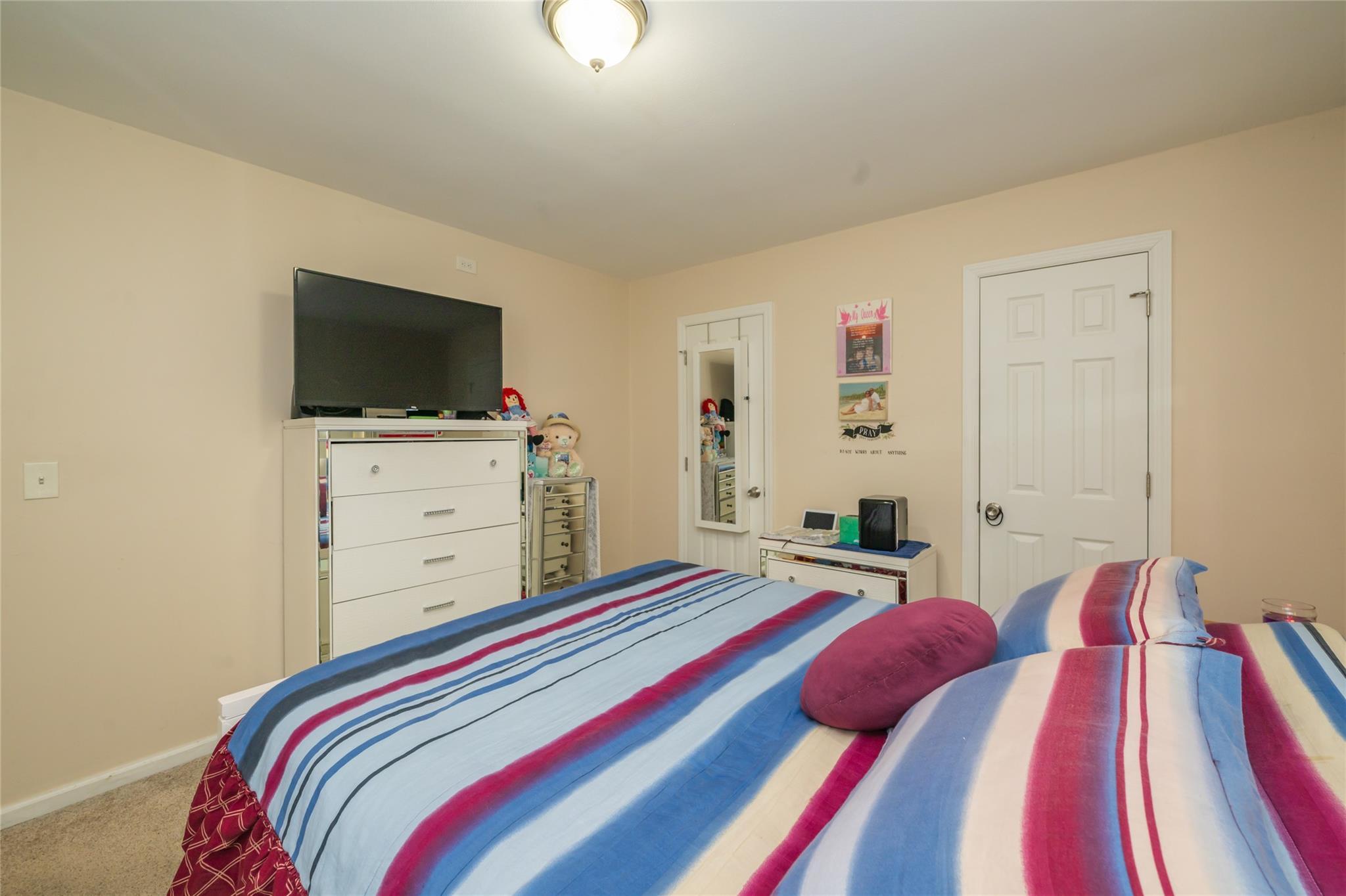 Single Family Hurstwood  Suffolk County, NY 11967, MLS-812347-34