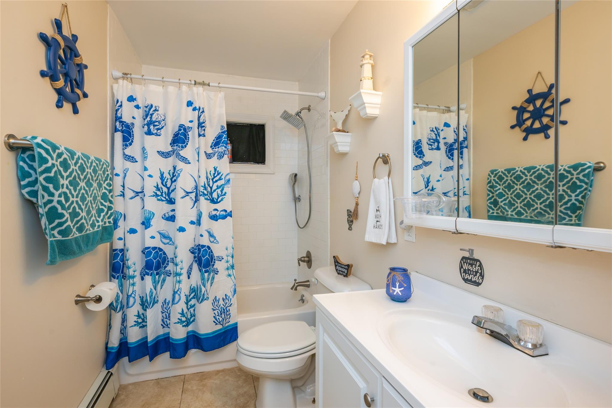 Single Family Hurstwood  Suffolk County, NY 11967, MLS-812347-45