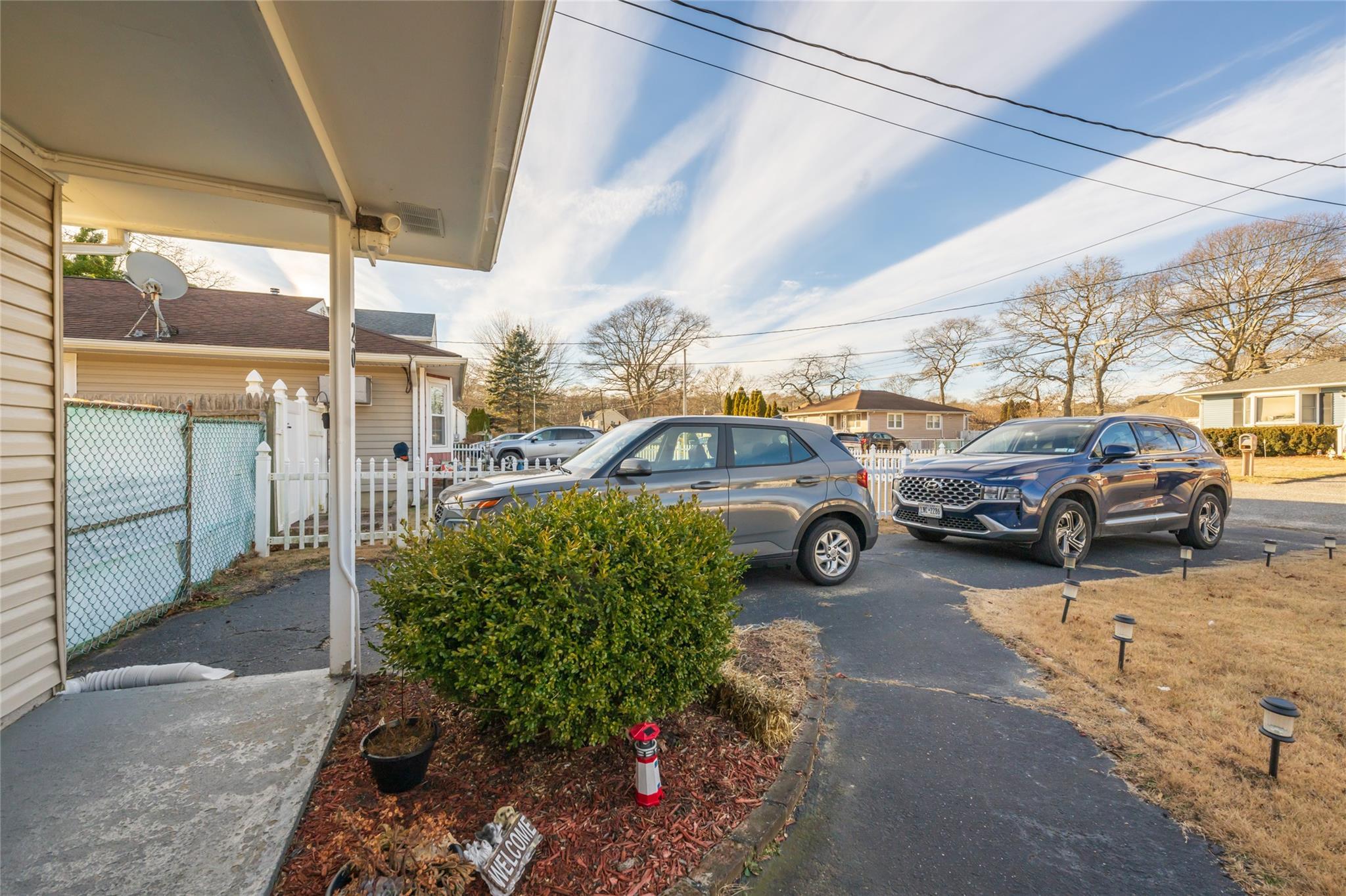 Single Family Hurstwood  Suffolk County, NY 11967, MLS-812347-7