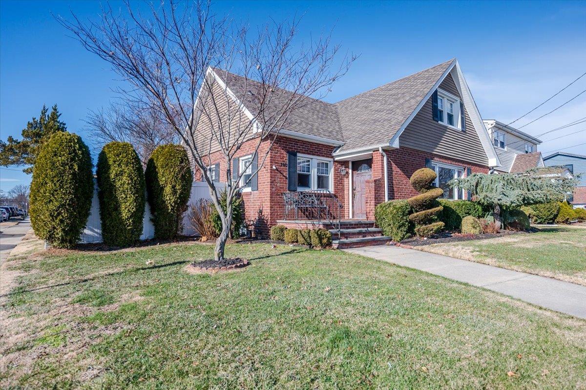 Single Family Hoffman  Nassau County, NY 11010, MLS-812398-30