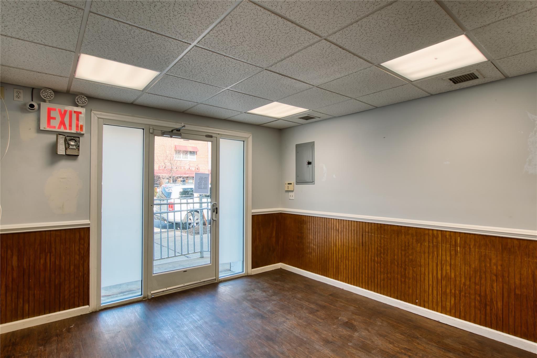 Commercial Lease Middletown  Bronx, NY 10461, MLS-812486-2