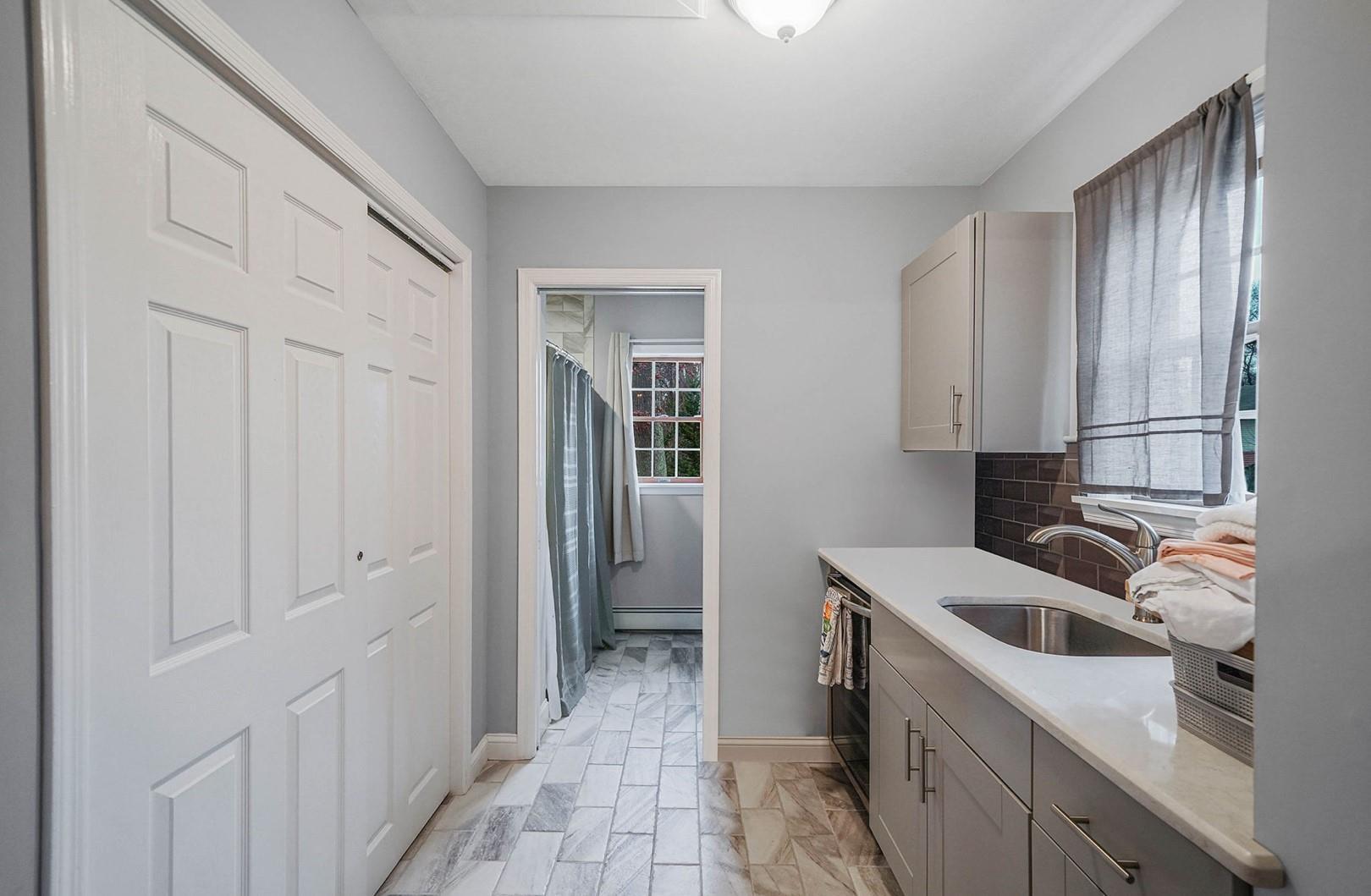 Single Family Robert  Suffolk County, NY 11720, MLS-812489-13