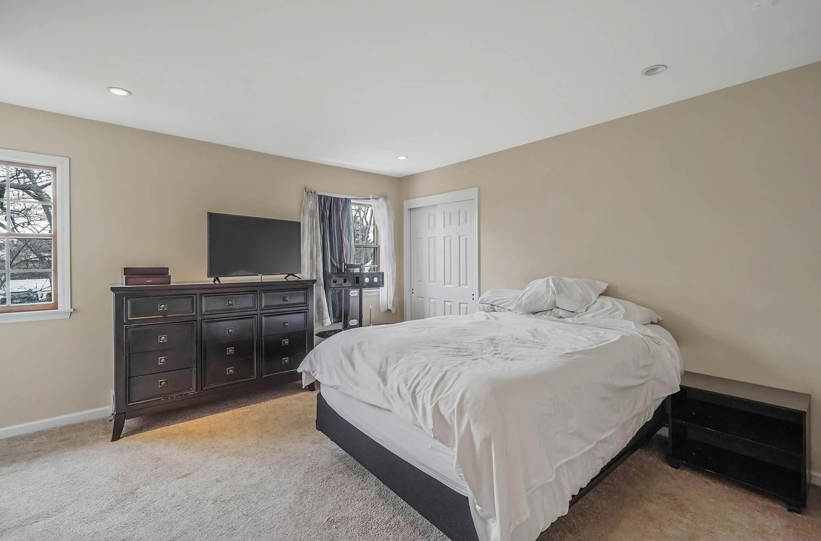 Single Family Robert  Suffolk County, NY 11720, MLS-812489-17