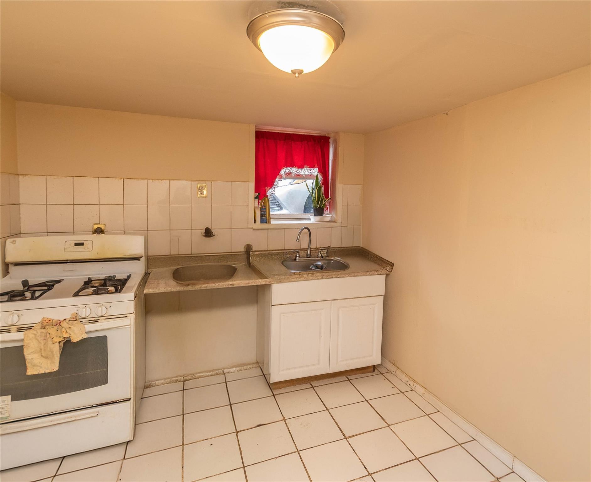 Single Family Cole  Rockland County, NY 10977, MLS-812496-33