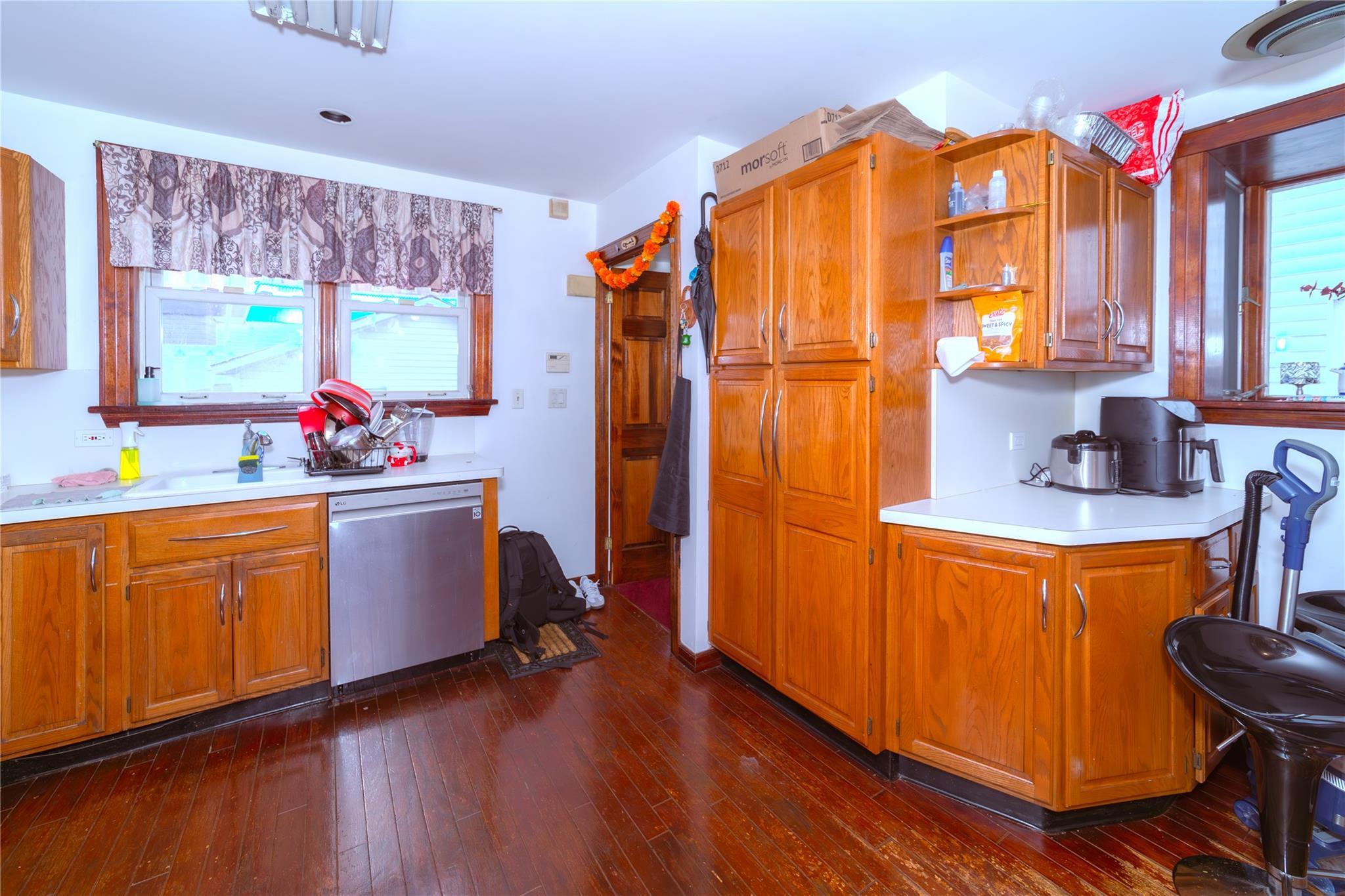 Single Family 59th  Queens, NY 11378, MLS-812717-4
