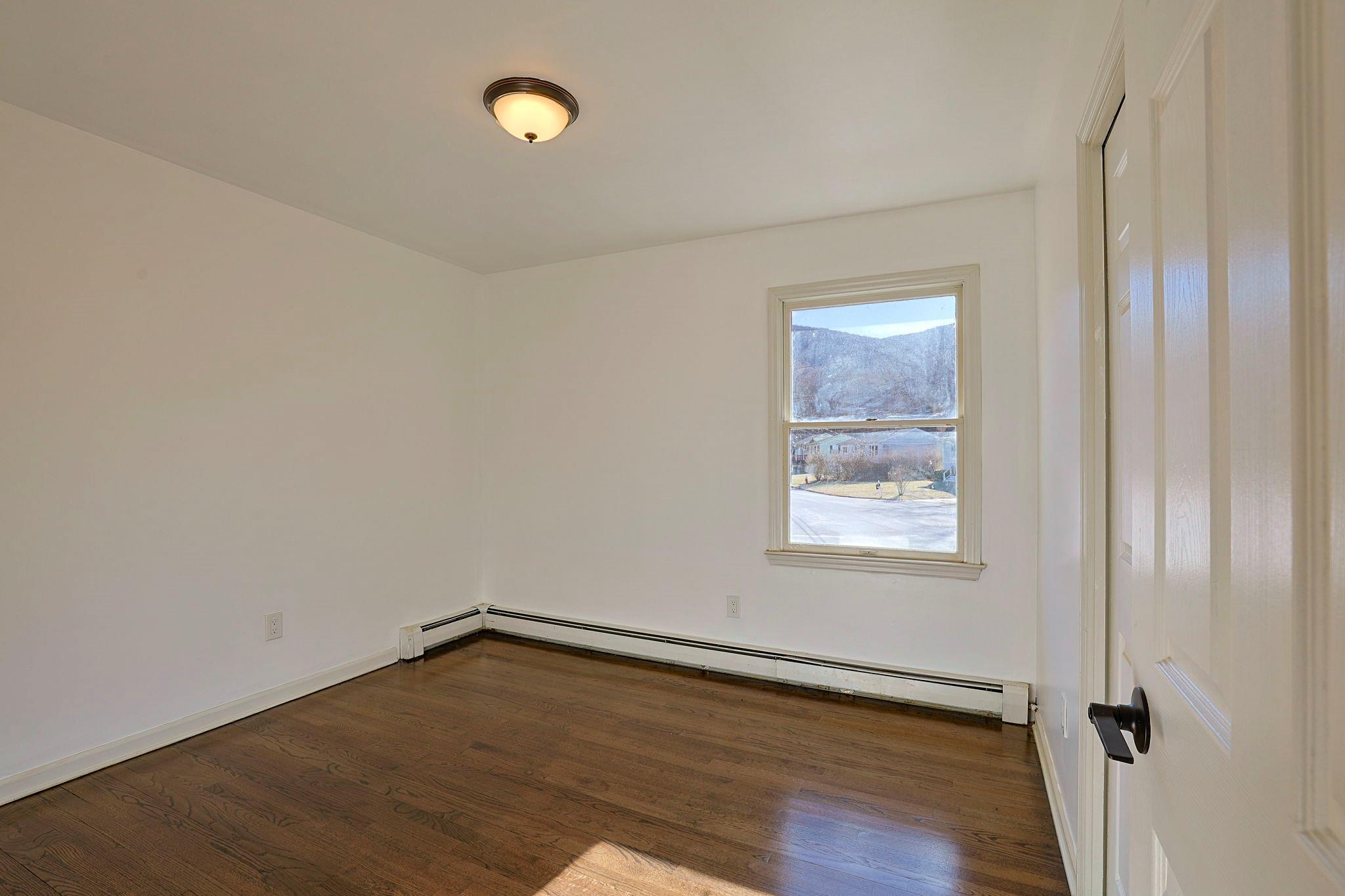 Single Family Jessen  Dutchess County, NY 12508, MLS-812718-11