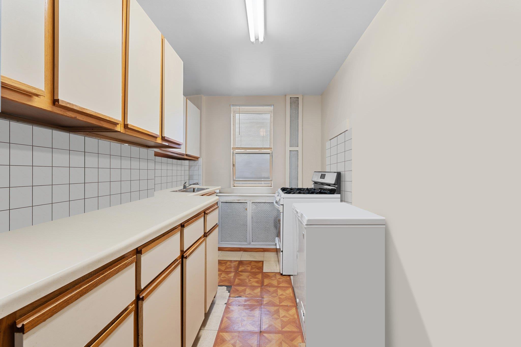 Single Family Westminster  Brooklyn, NY 11230, MLS-812747-10
