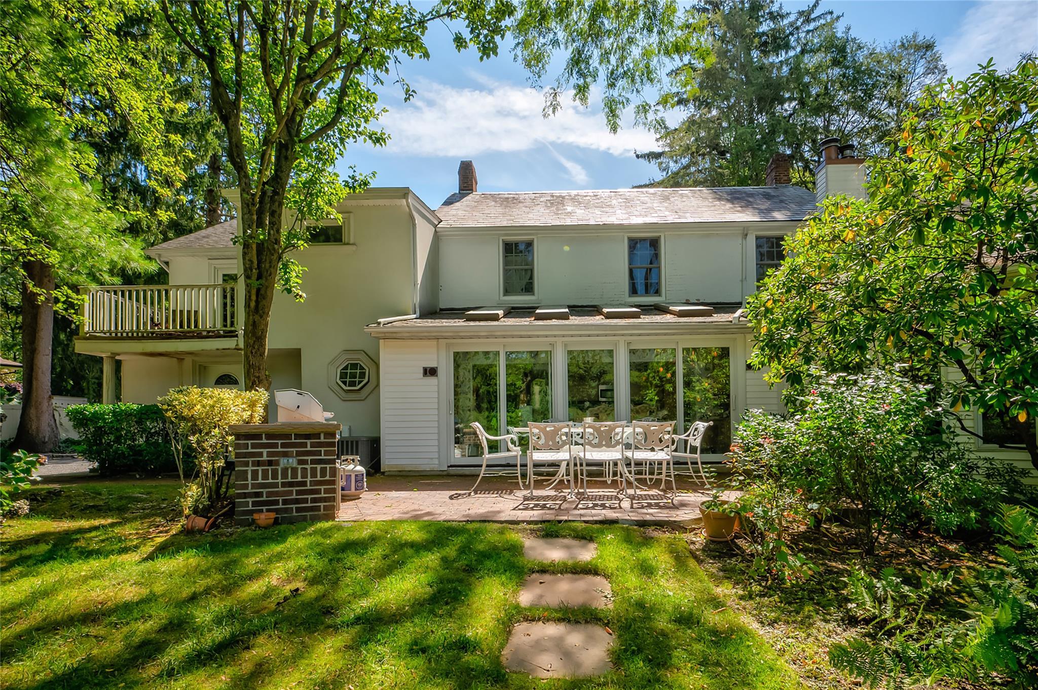 Single Family Hemlock  Nassau County, NY 11771, MLS-812875-32
