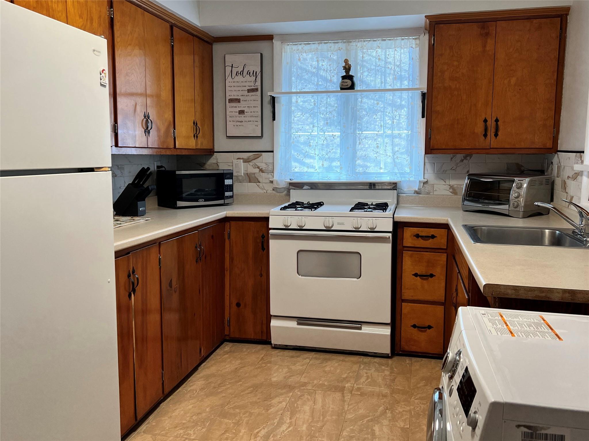 Single Family Maple  Orange County, NY 12520, MLS-812911-8