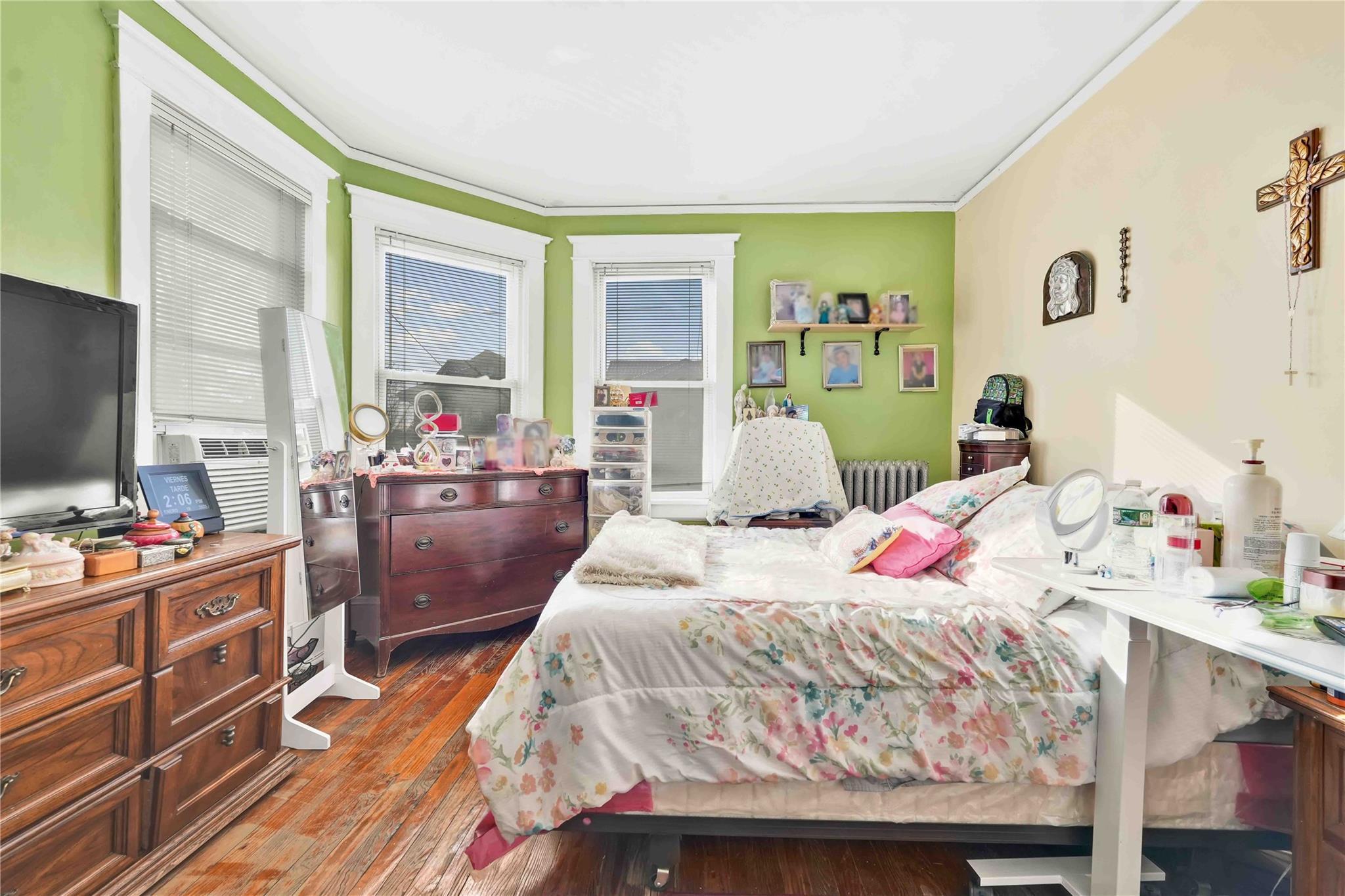 Single Family 219th  Queens, NY 11361, MLS-813028-22
