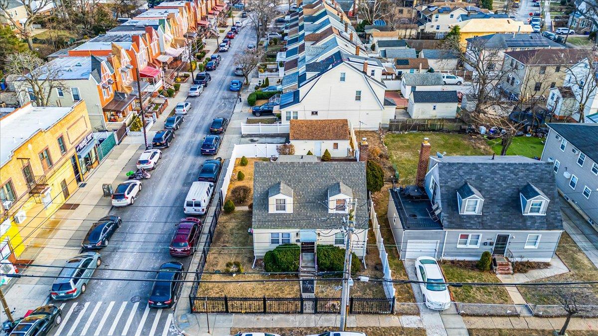 Single Family Sayres  Queens, NY 11433, MLS-813035-2