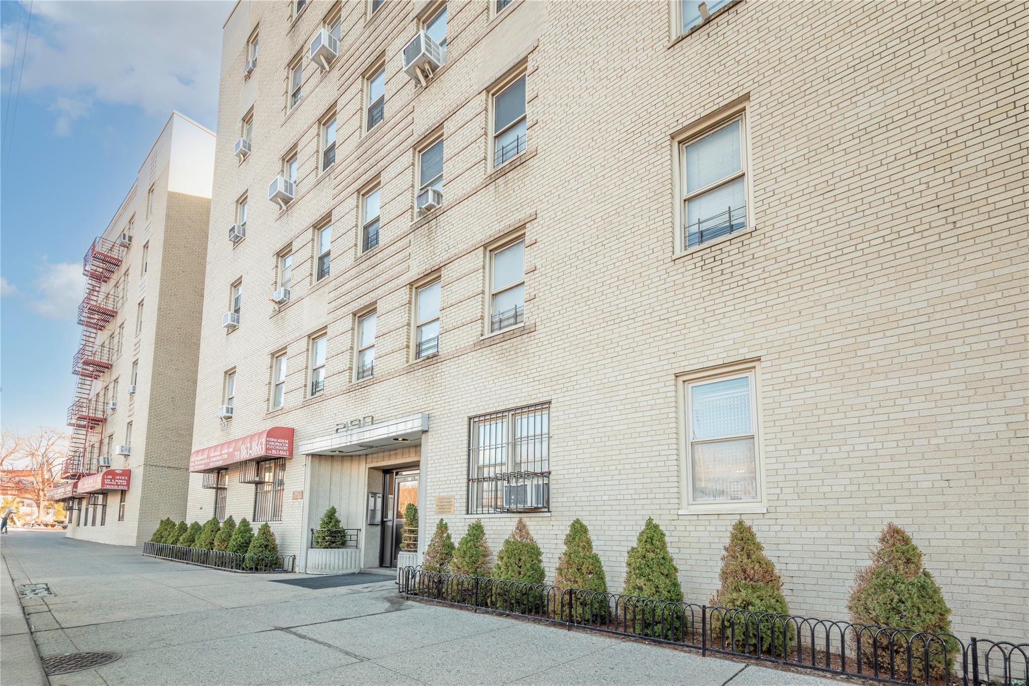 Coop Boston  Bronx, NY 10462, MLS-813234-2