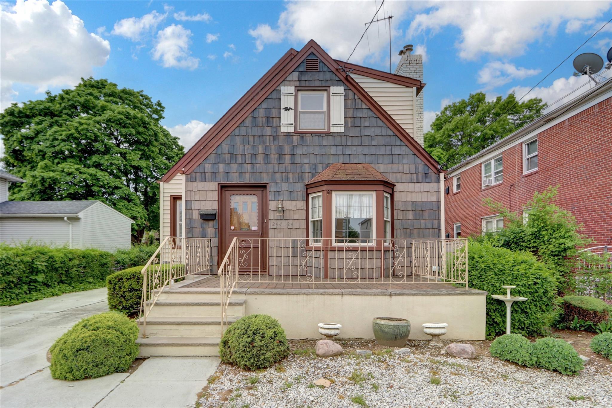 Single Family 136th  Queens, NY 11422, MLS-813475-2