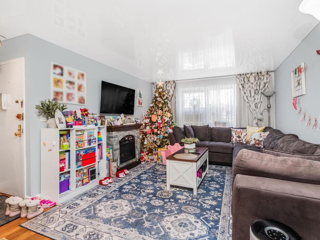 Coop Dehaven  Westchester County, NY 10703, MLS-813711-3