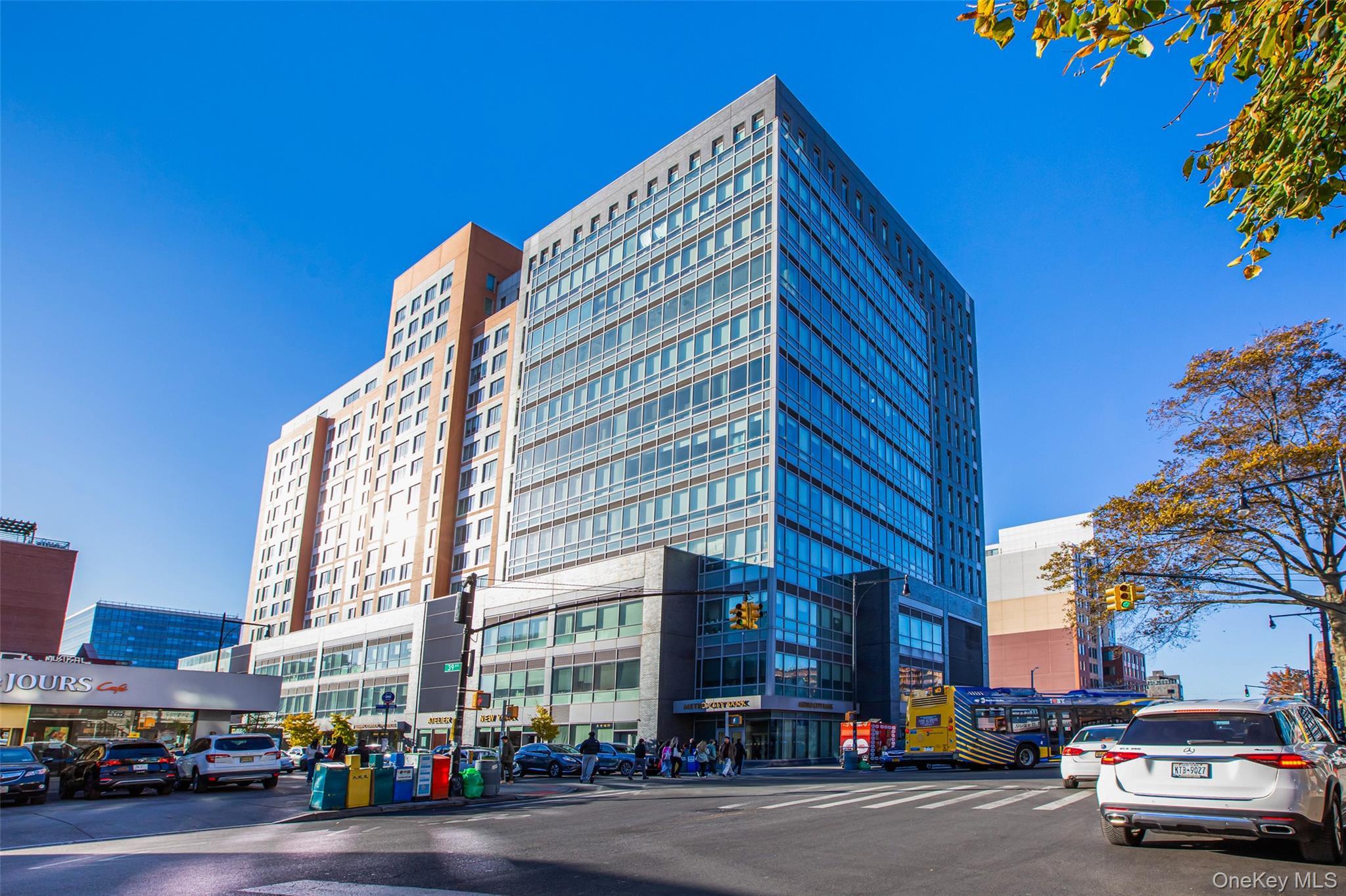 Condo 39th  Queens, NY 11354, MLS-813745-2