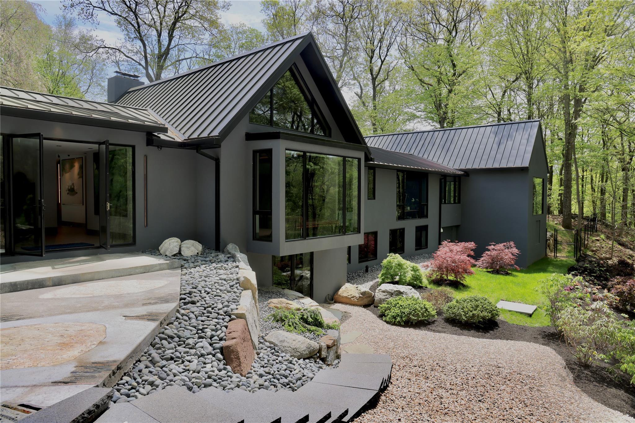 Single Family Indian Hill  Westchester County, NY 10576, MLS-813754-2