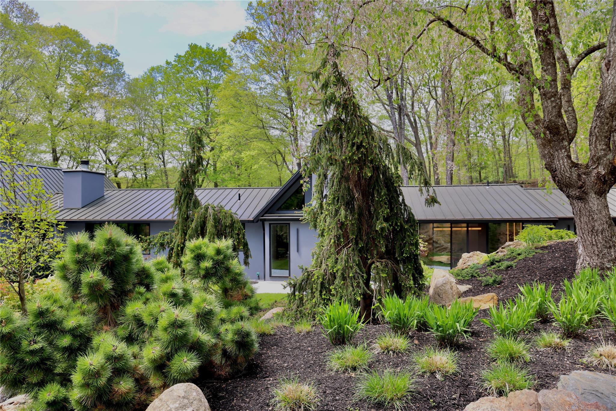 Single Family Indian Hill  Westchester County, NY 10576, MLS-813754-29