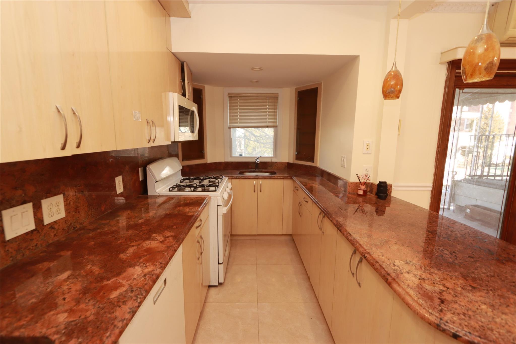 Single Family 71  Queens, NY 11367, MLS-813777-3