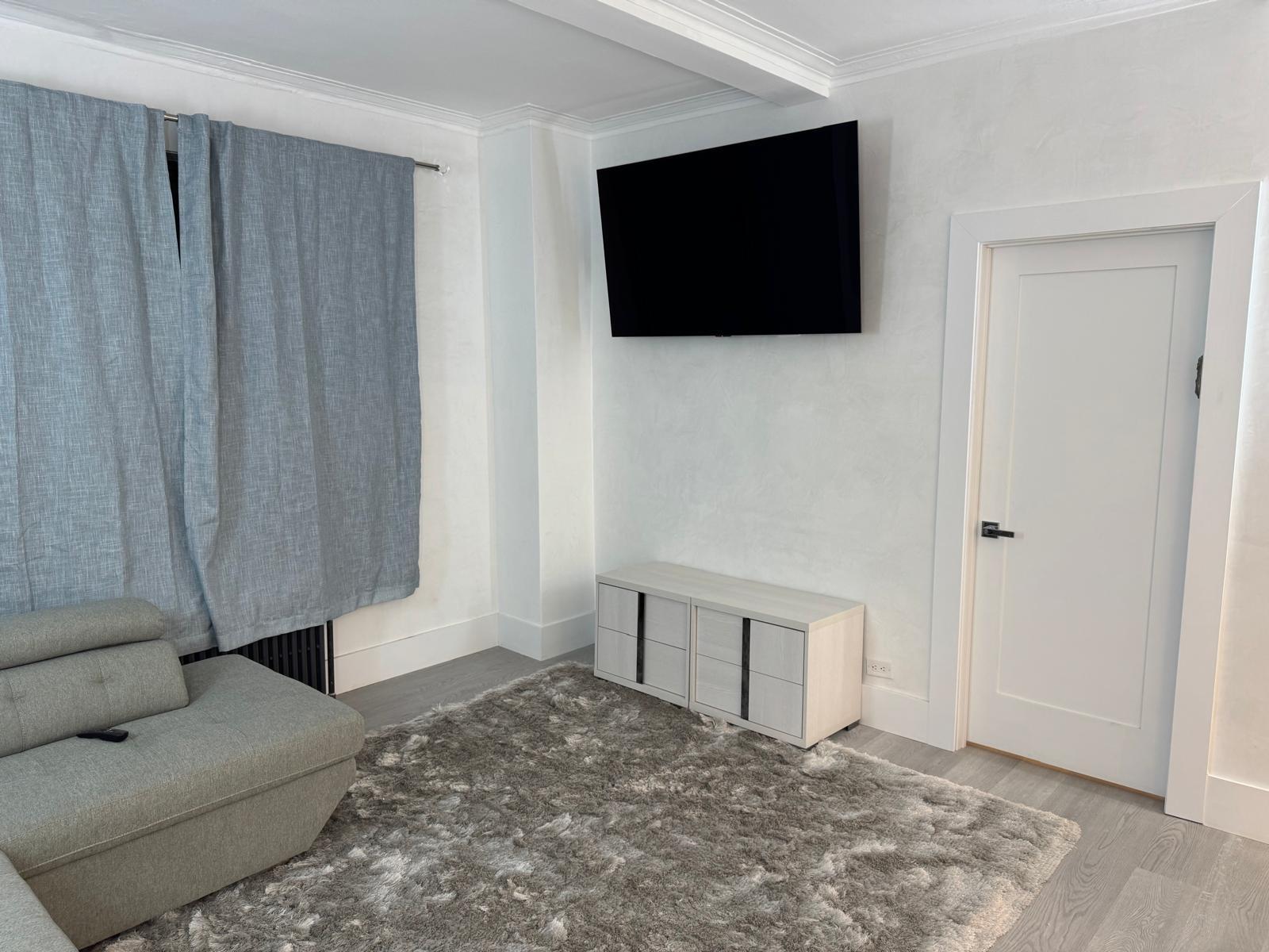 Condo End  Manhattan, NY 10024, MLS-813789-17