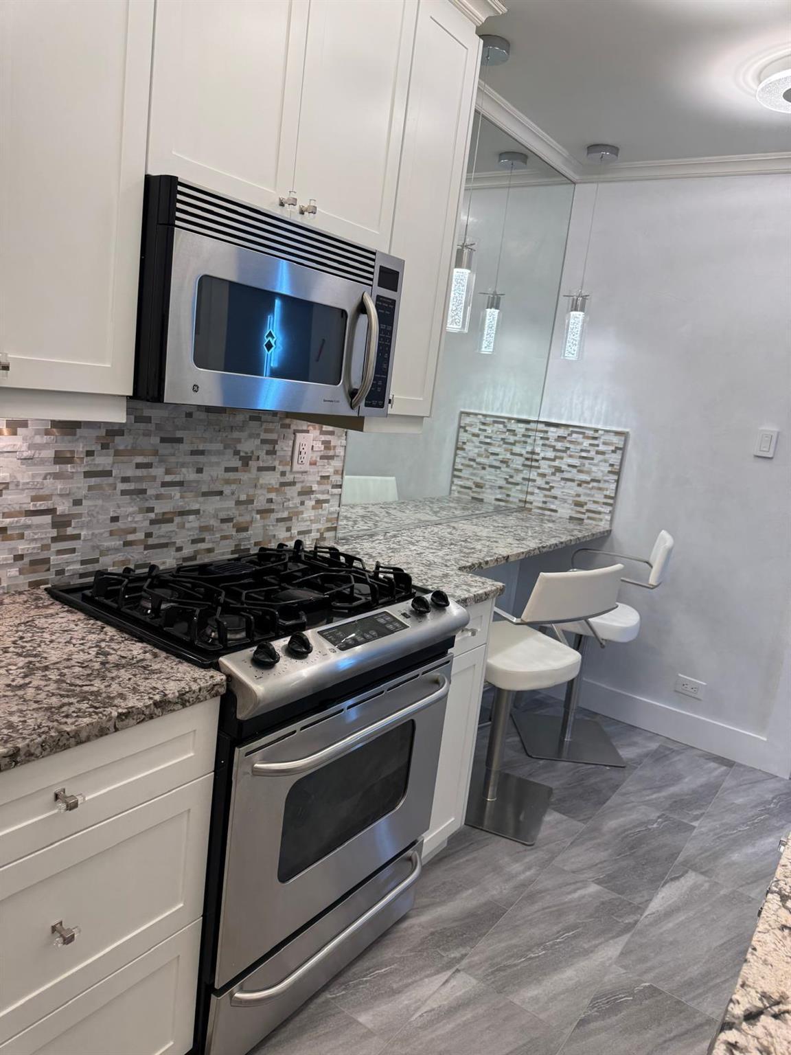 Condo End  Manhattan, NY 10024, MLS-813789-21