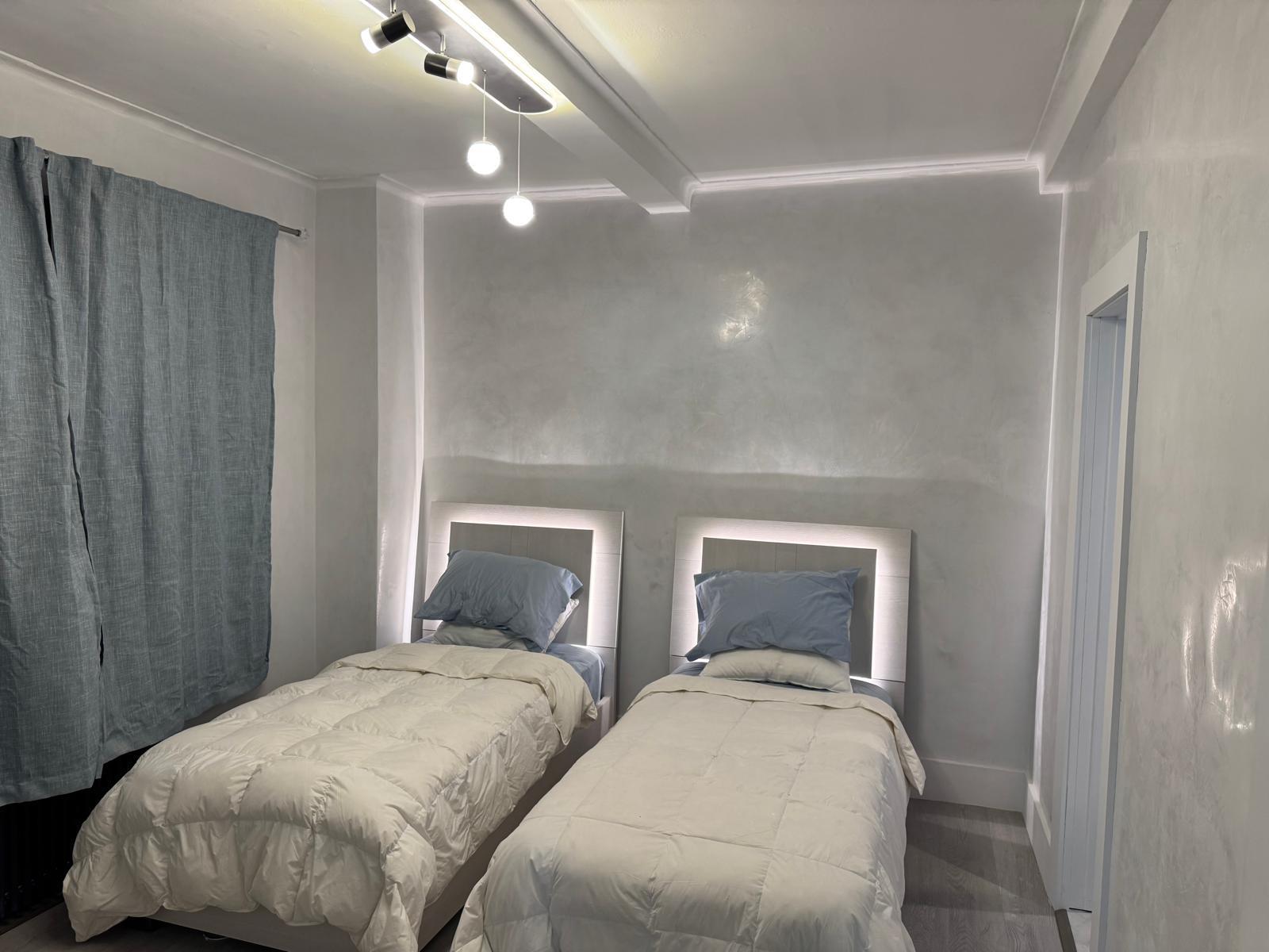 Condo End  Manhattan, NY 10024, MLS-813789-3