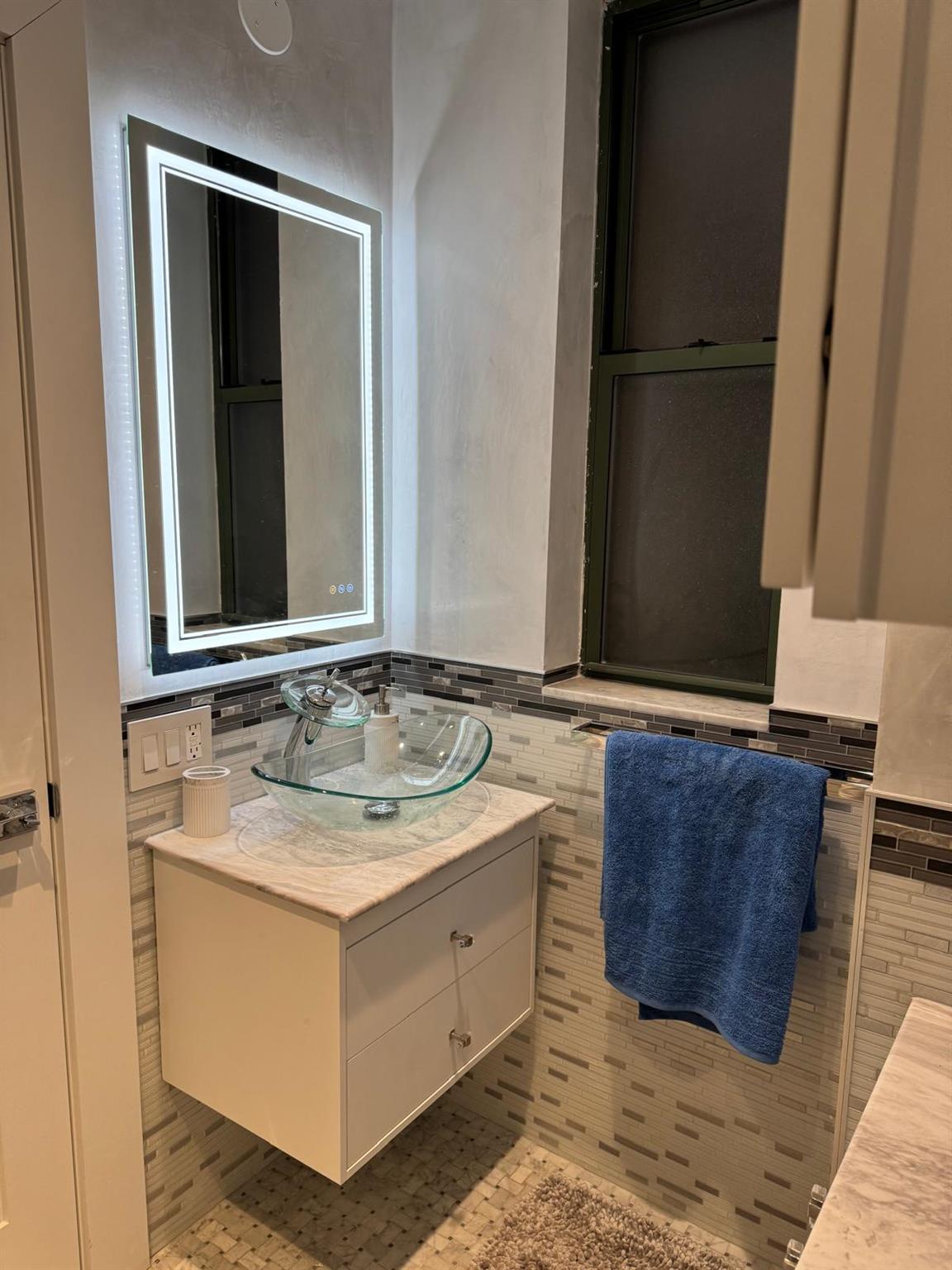 Condo End  Manhattan, NY 10024, MLS-813789-8
