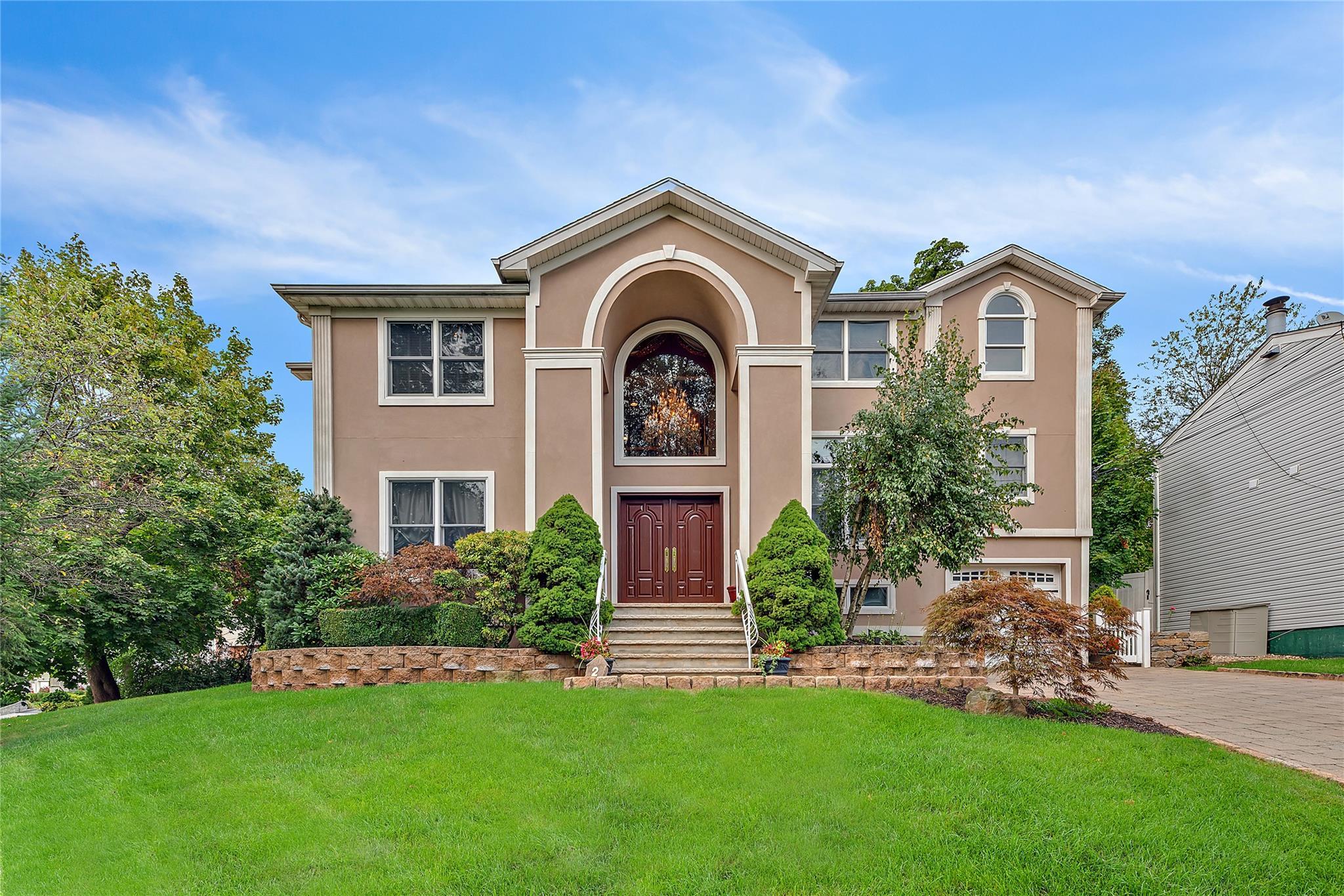 Single Family Dorchester  Westchester County, NY 10710, MLS-813832-38