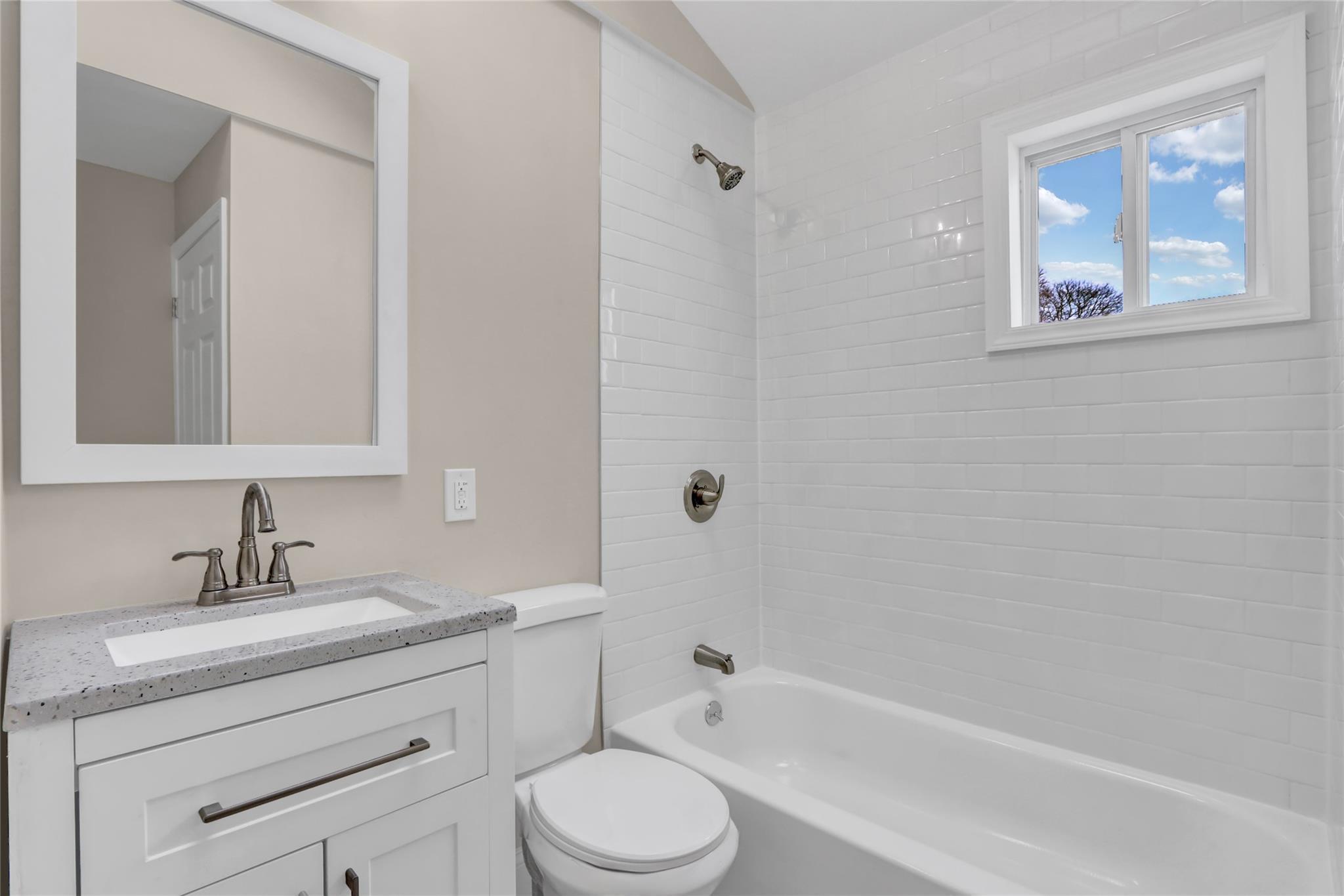 Single Family Knickerbocker  Suffolk County, NY 11763, MLS-813842-11