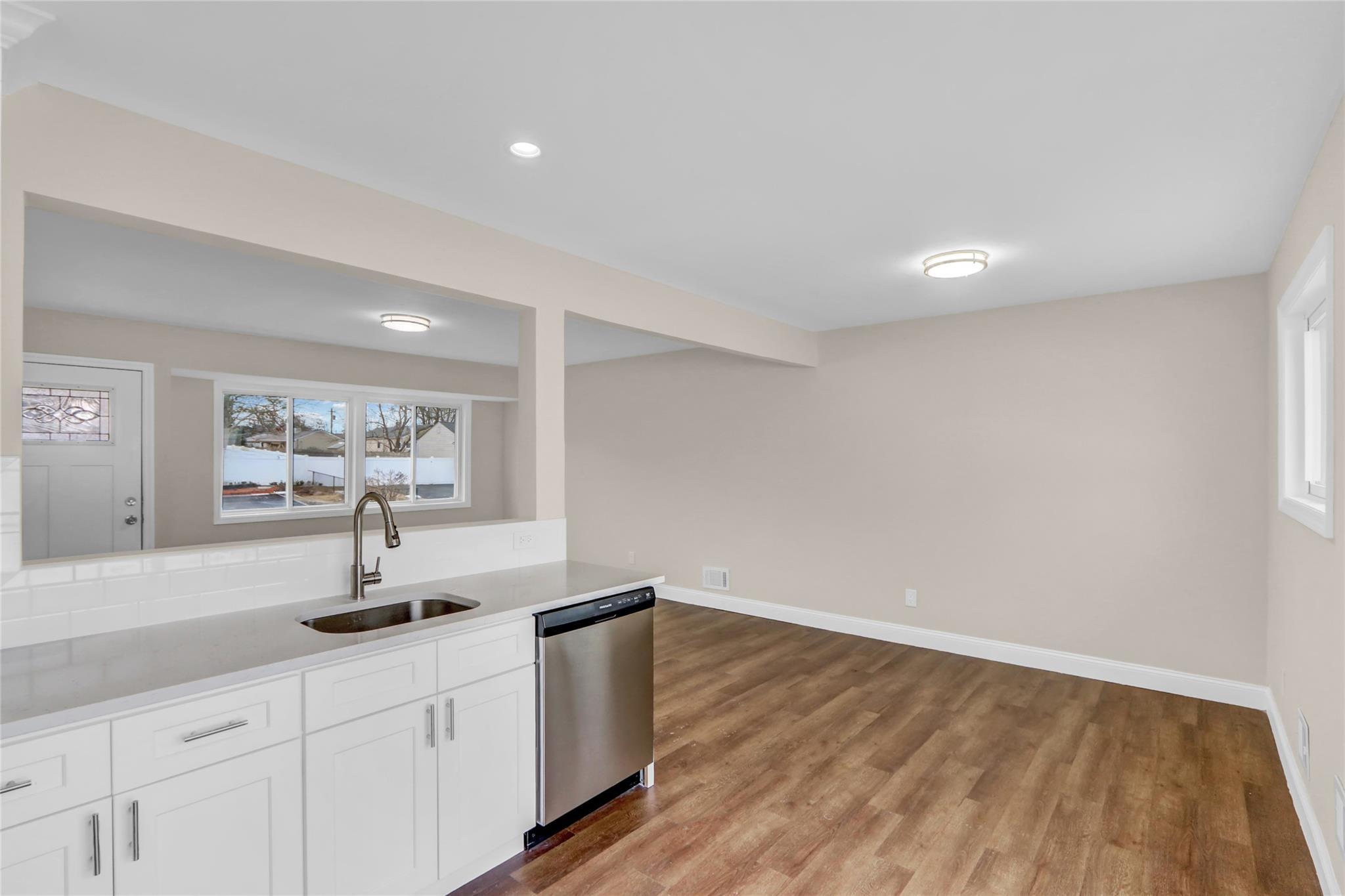 Single Family Knickerbocker  Suffolk County, NY 11763, MLS-813842-9