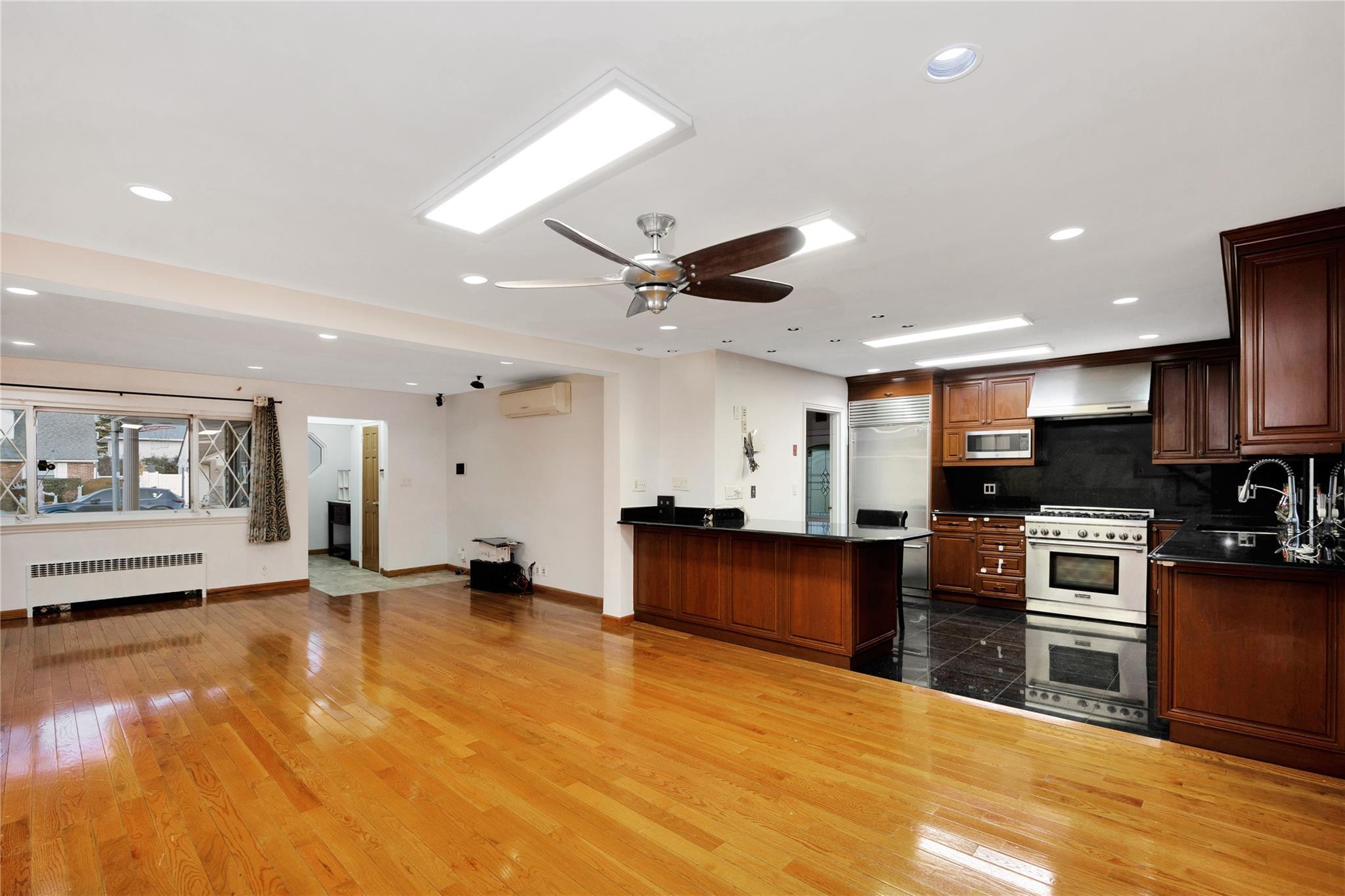 Single Family Saddle Rock  Nassau County, NY 11581, MLS-813880-15
